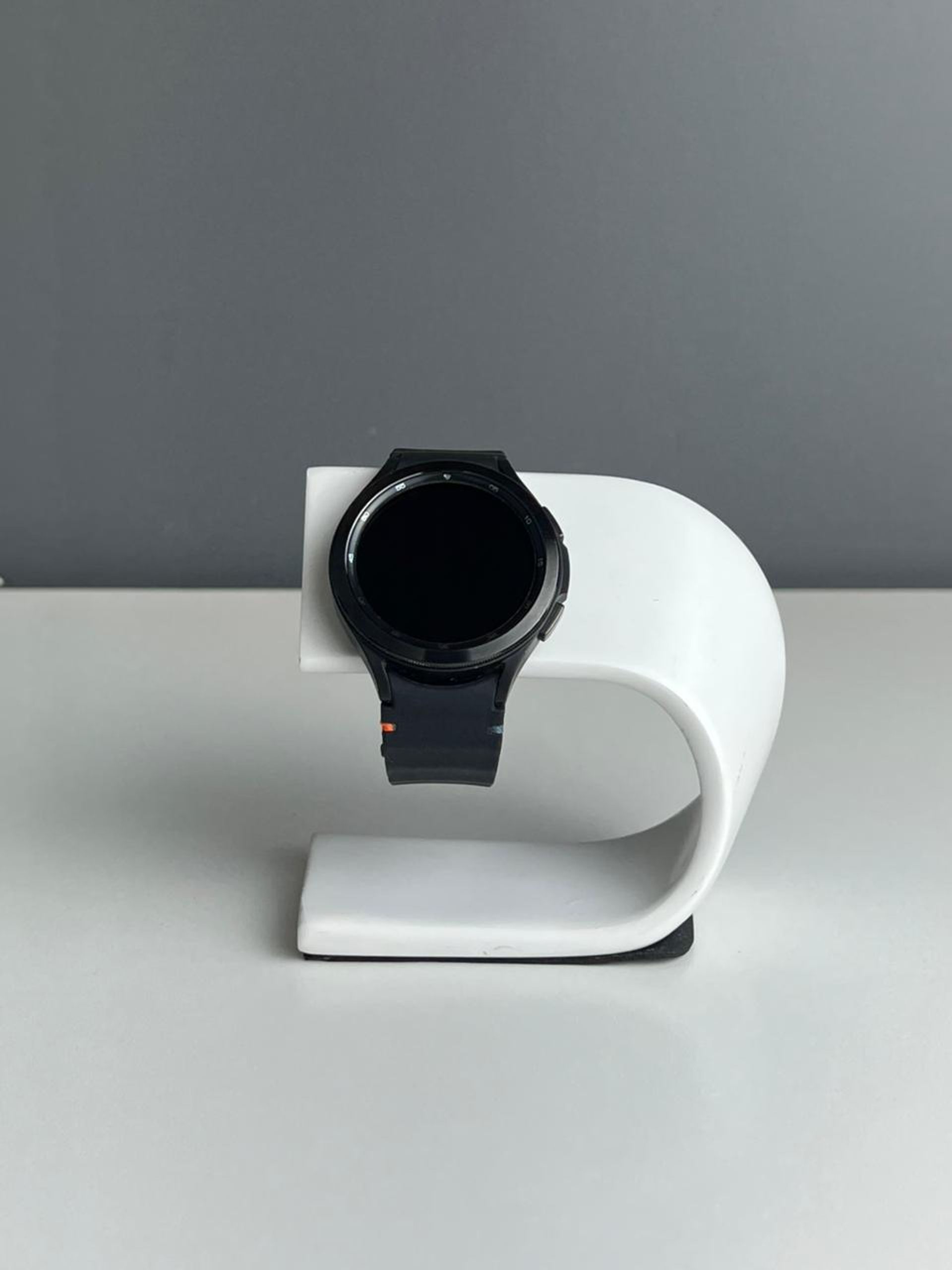 Samsung Series 4 Classic SM-R890 44mm