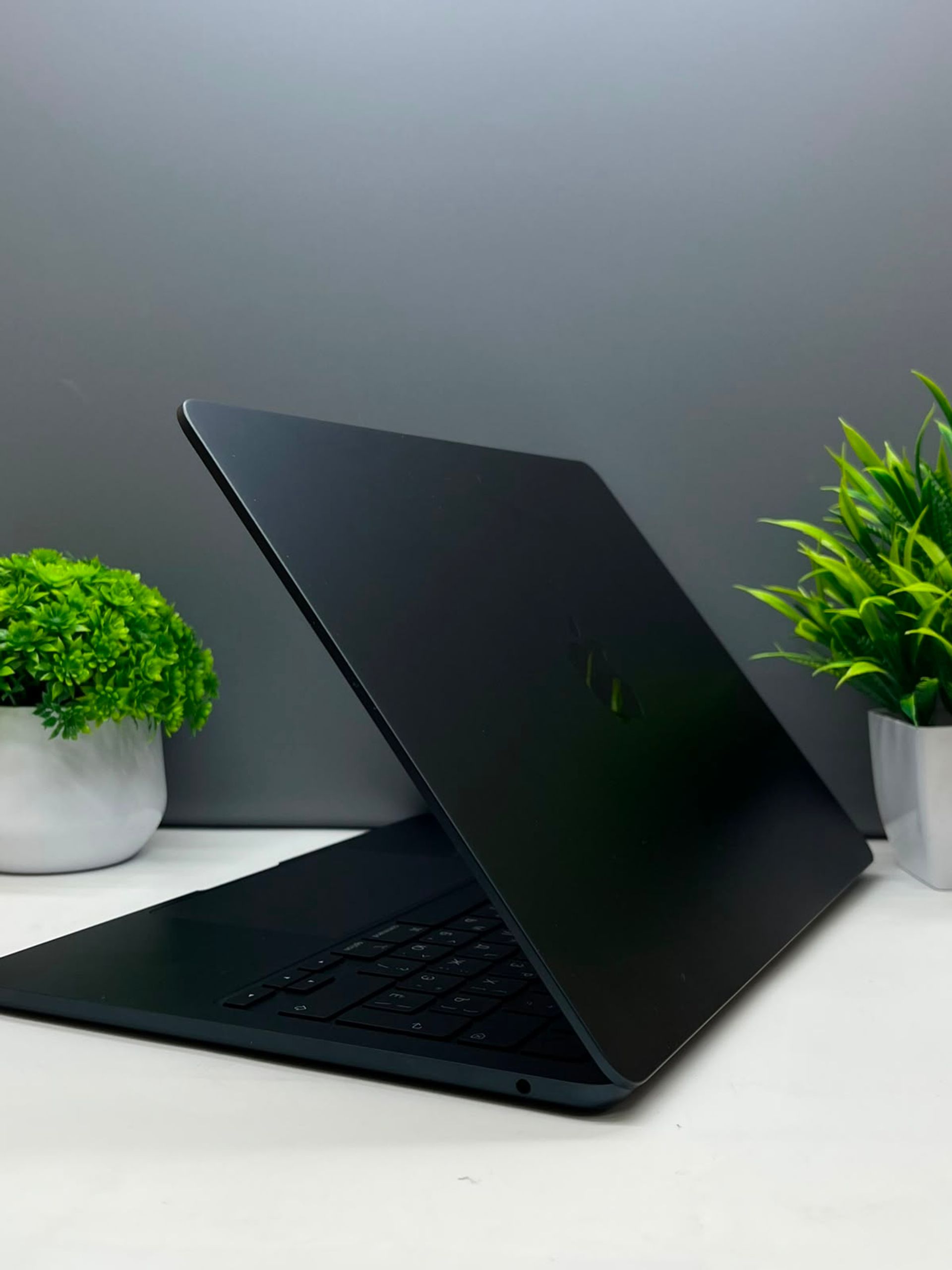 Ноутбук Apple macbook air 13 m3 Apple M3 Pro ядер 8 GB 256 GB 13 дюймов