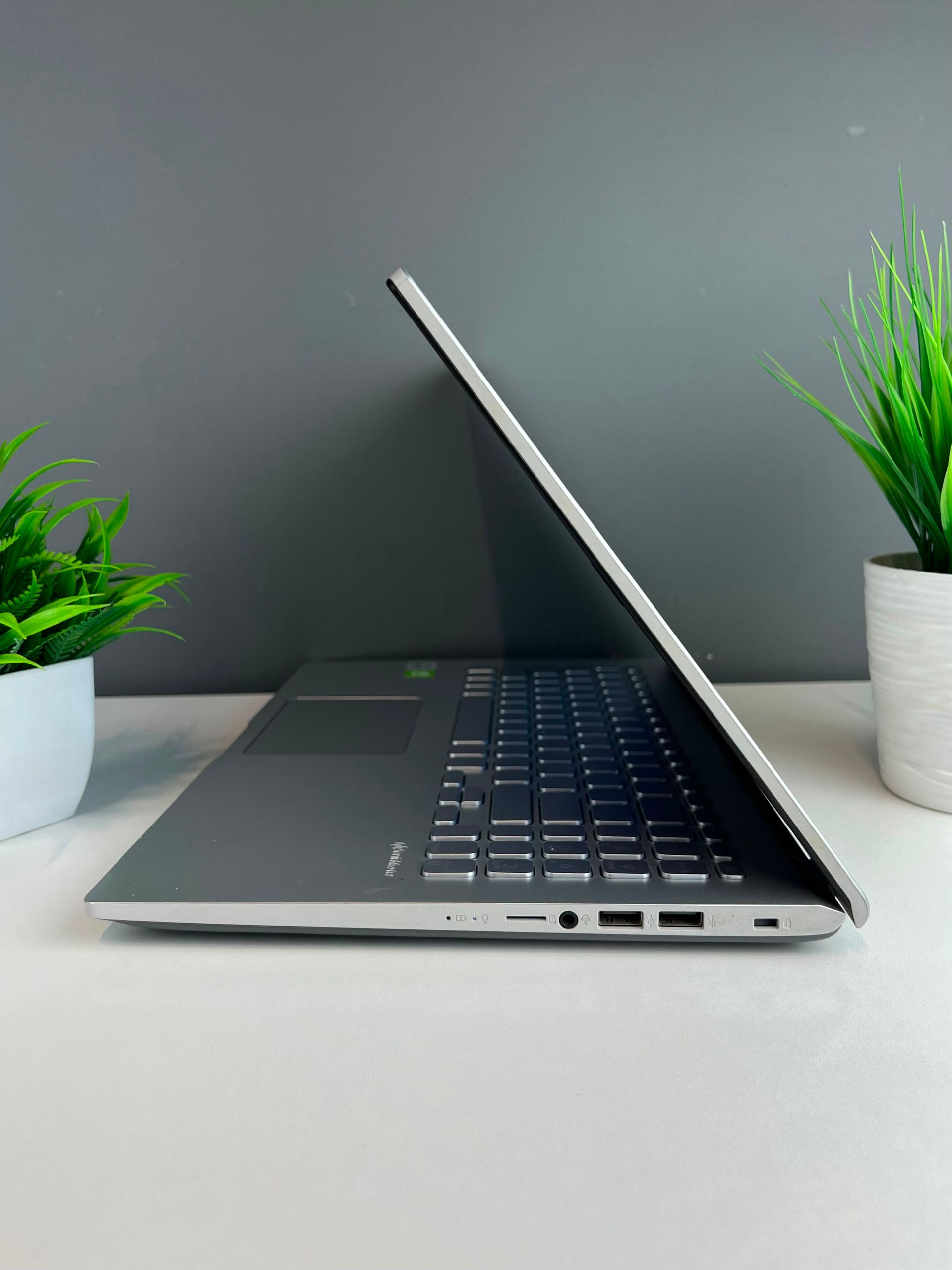 Ноутбук Acer Для работы и учебы  Intel Core i3  10-поколение  ядер 4 GB 15 дюймов