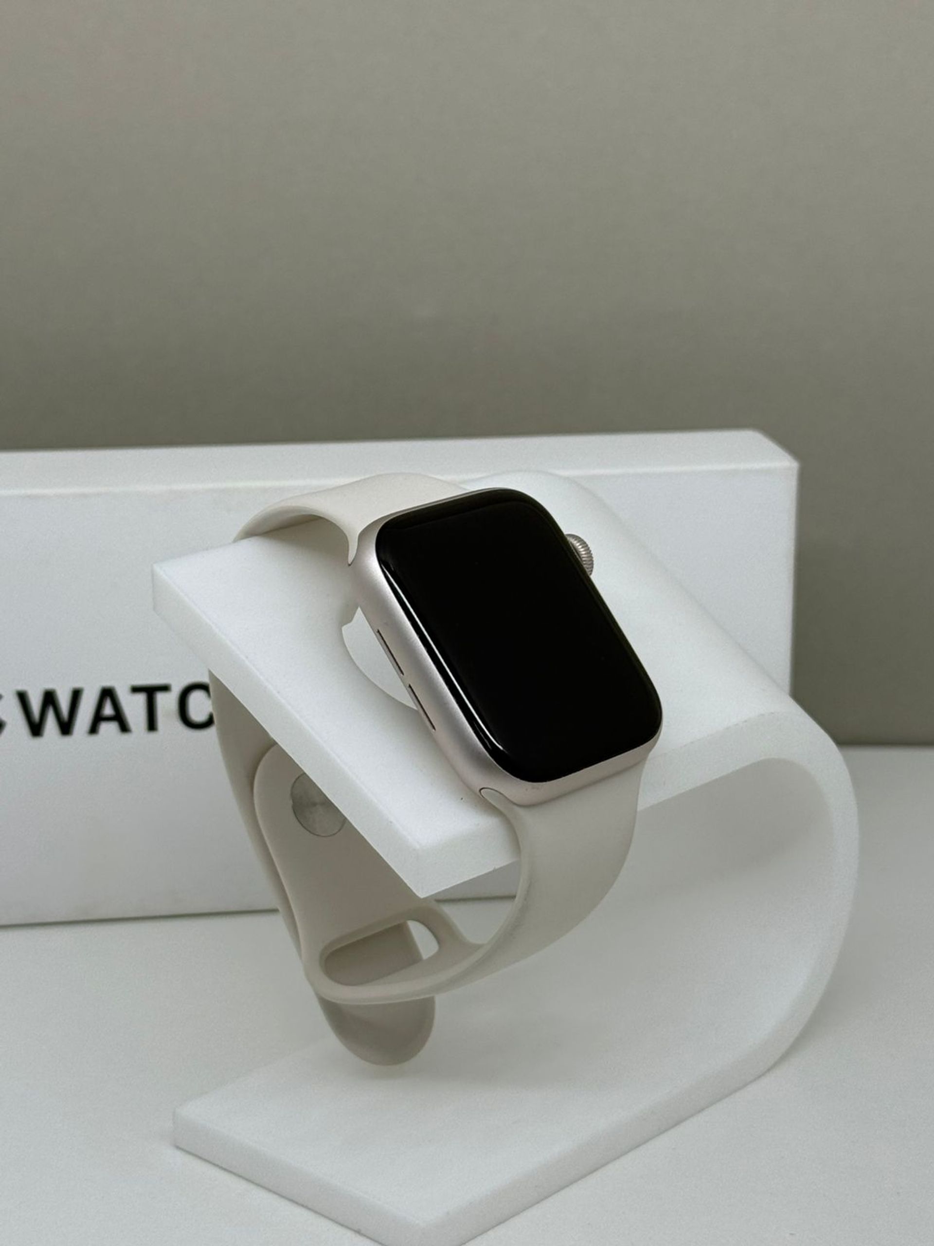 Apple Watch SE 44 мм (3е поколение)