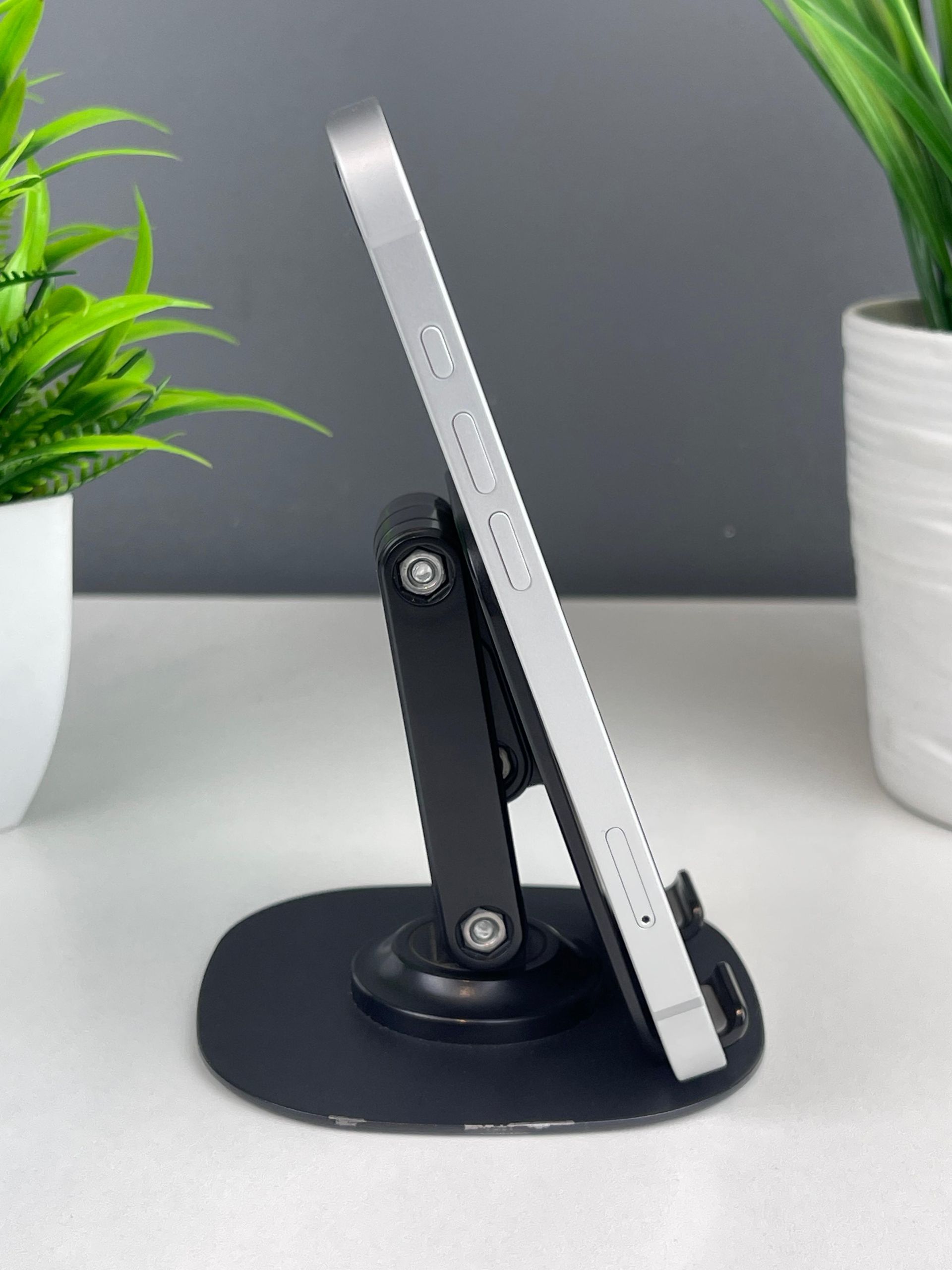 Apple iPhone 16e 128GB