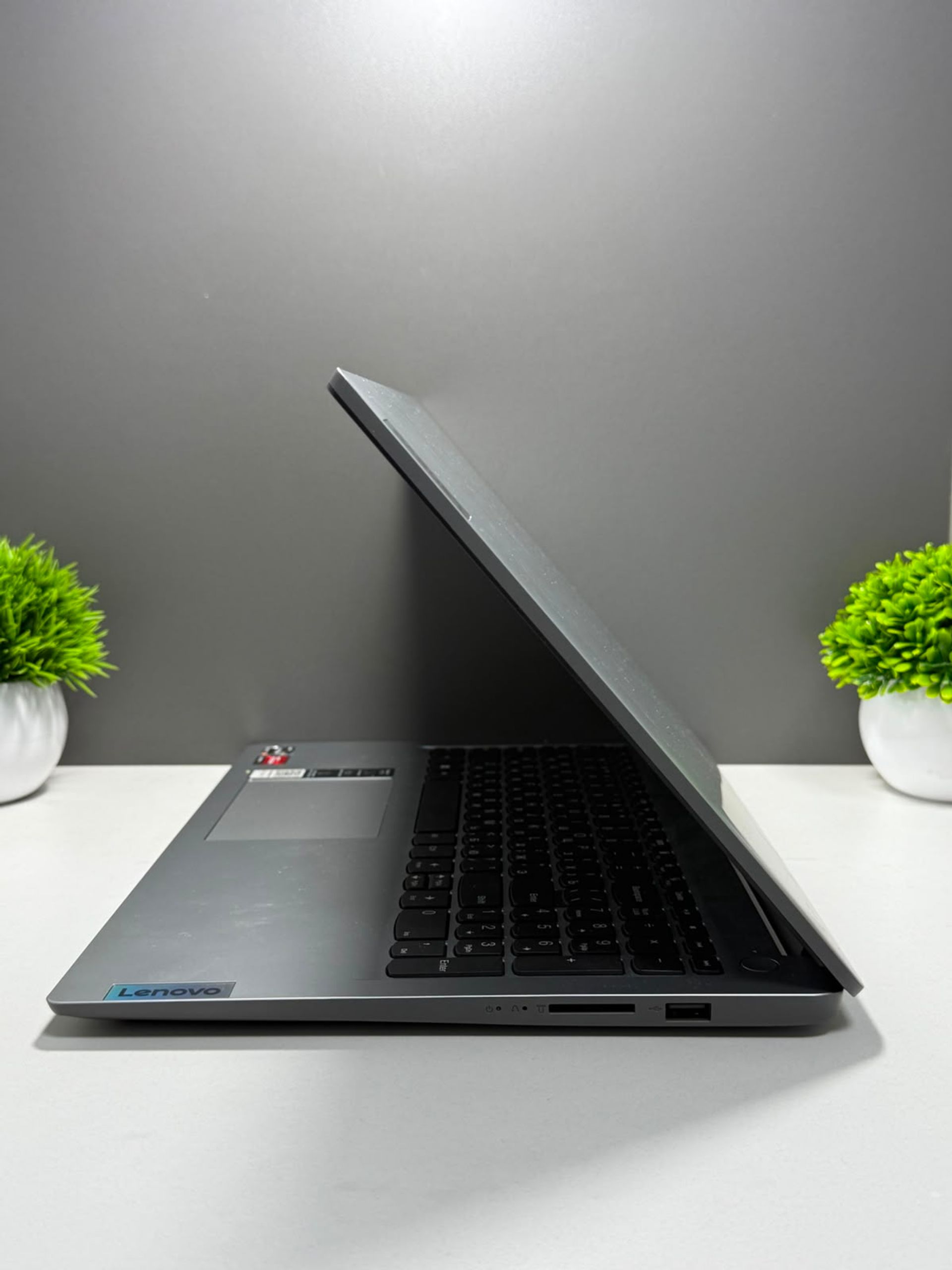 Ноутбук Lenovo ryzen 5 (5-е поколение) 2023 (6 ядер / 12 потоков) AMD Ryzen 5 5-поколение ядер 16 GB 16 дюймов