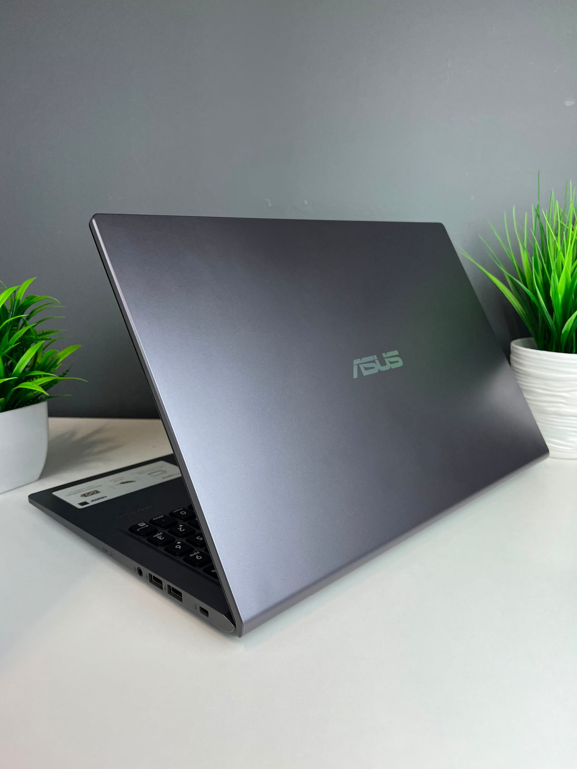 Ноутбук Asus Для работы и учебы  Intel Core i3  10-поколение  ядер 8 GB 256 GB 13 дюймов