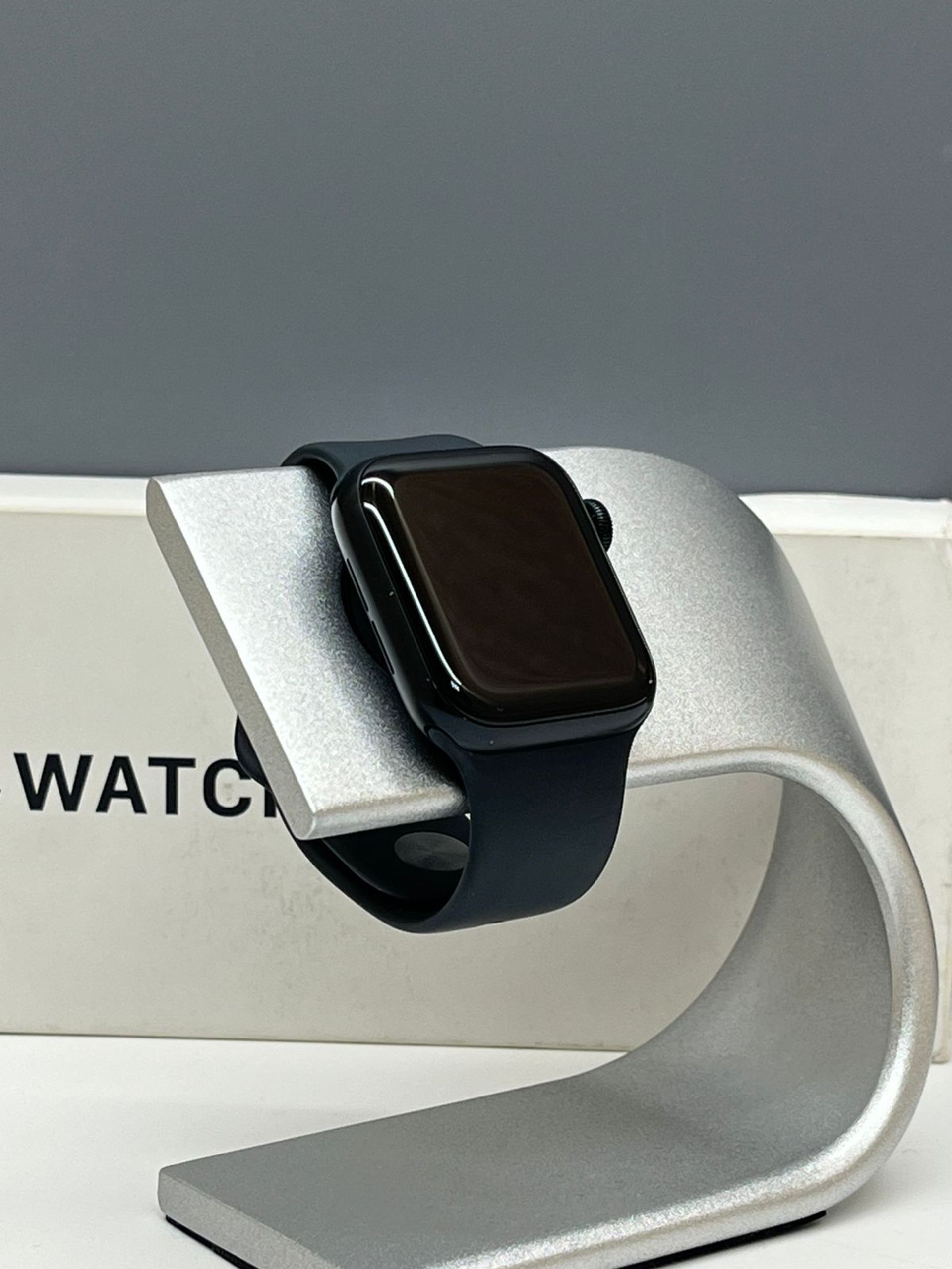 Apple Watch SE 40 мм (2е поколение)