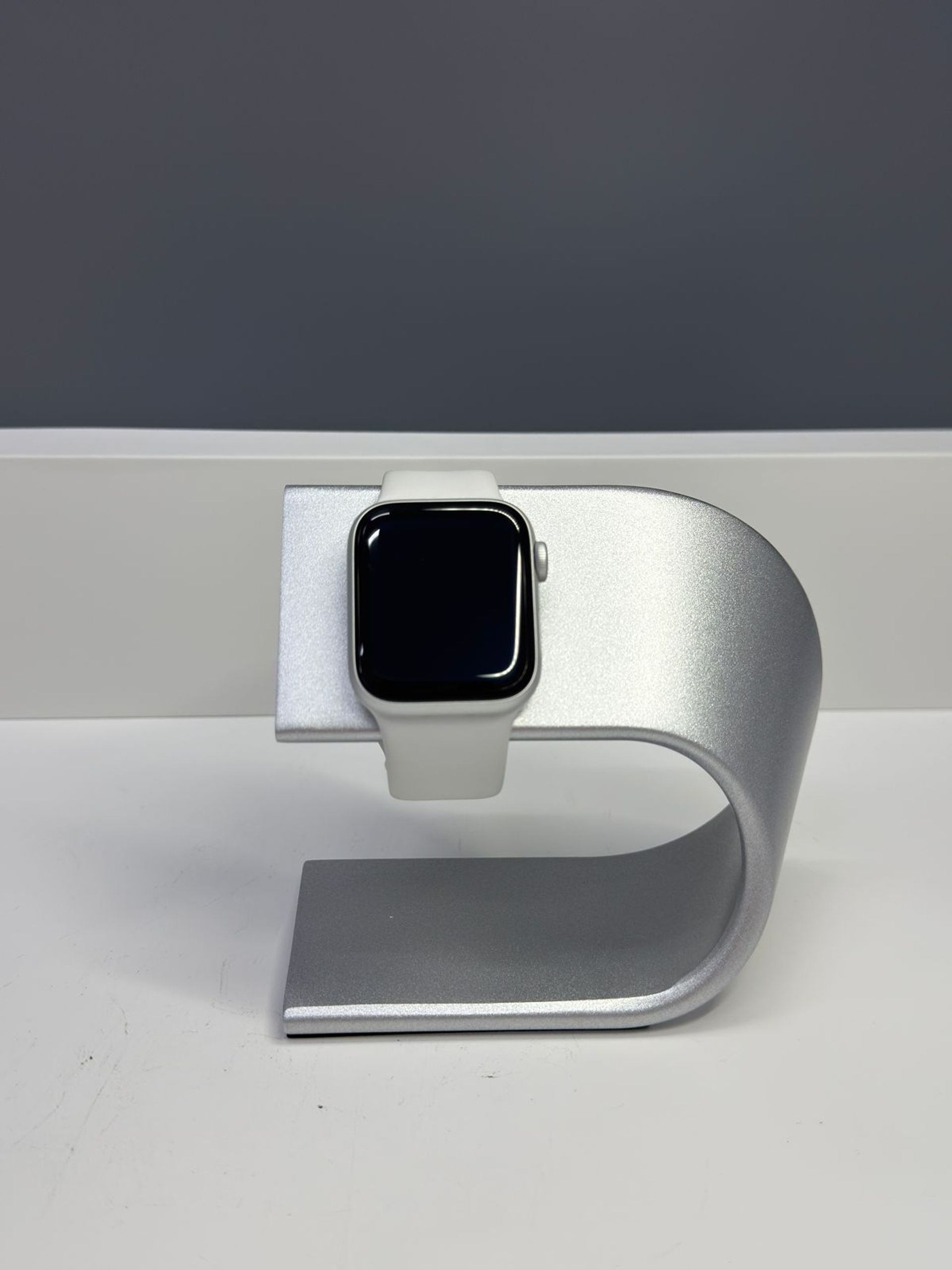 Apple Watch SE 40 мм (2е поколение)