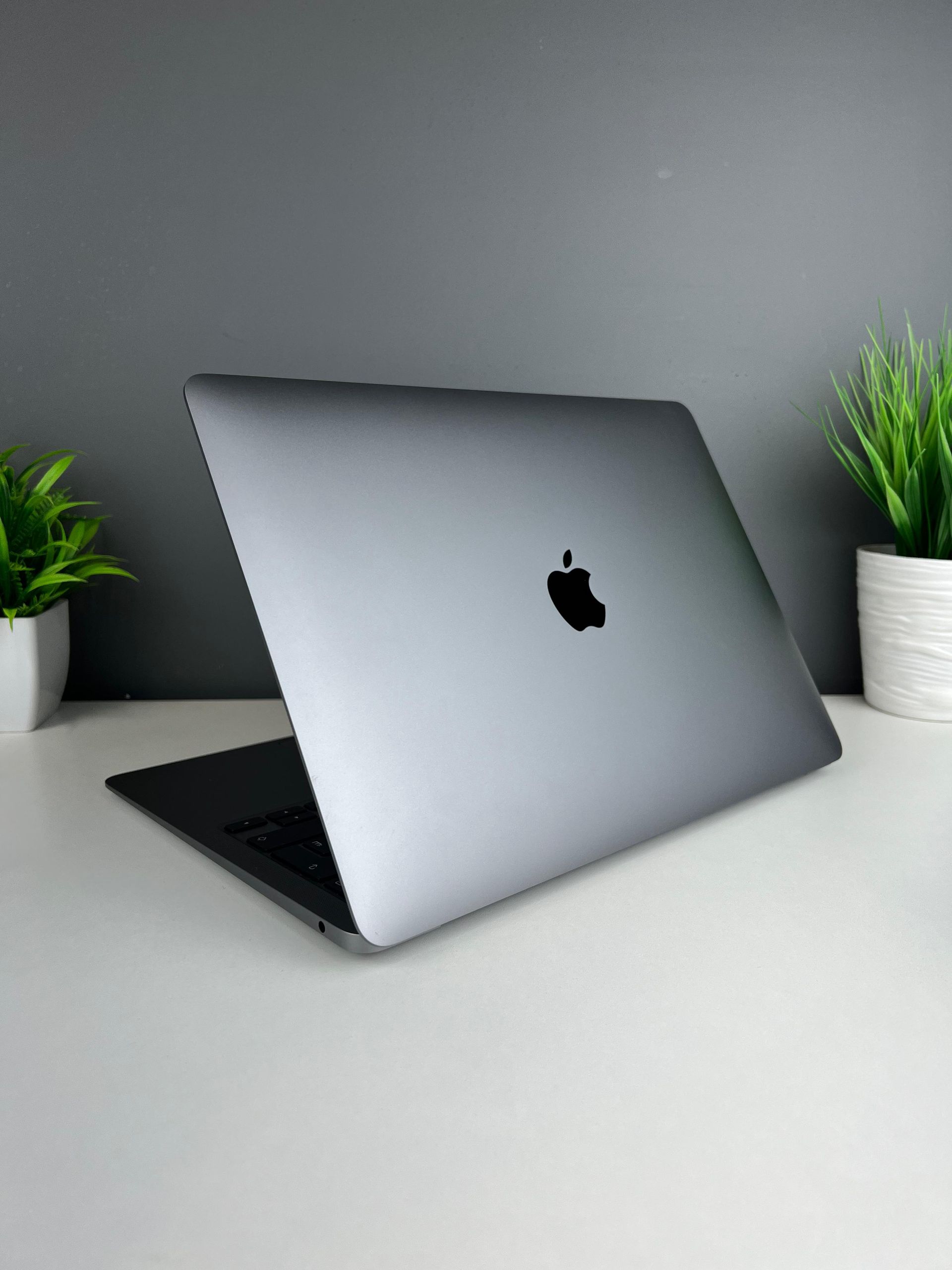 Ноутбук Apple macbook air 13 m1 Apple M1 ядер 8 GB 256 GB 13 дюймов