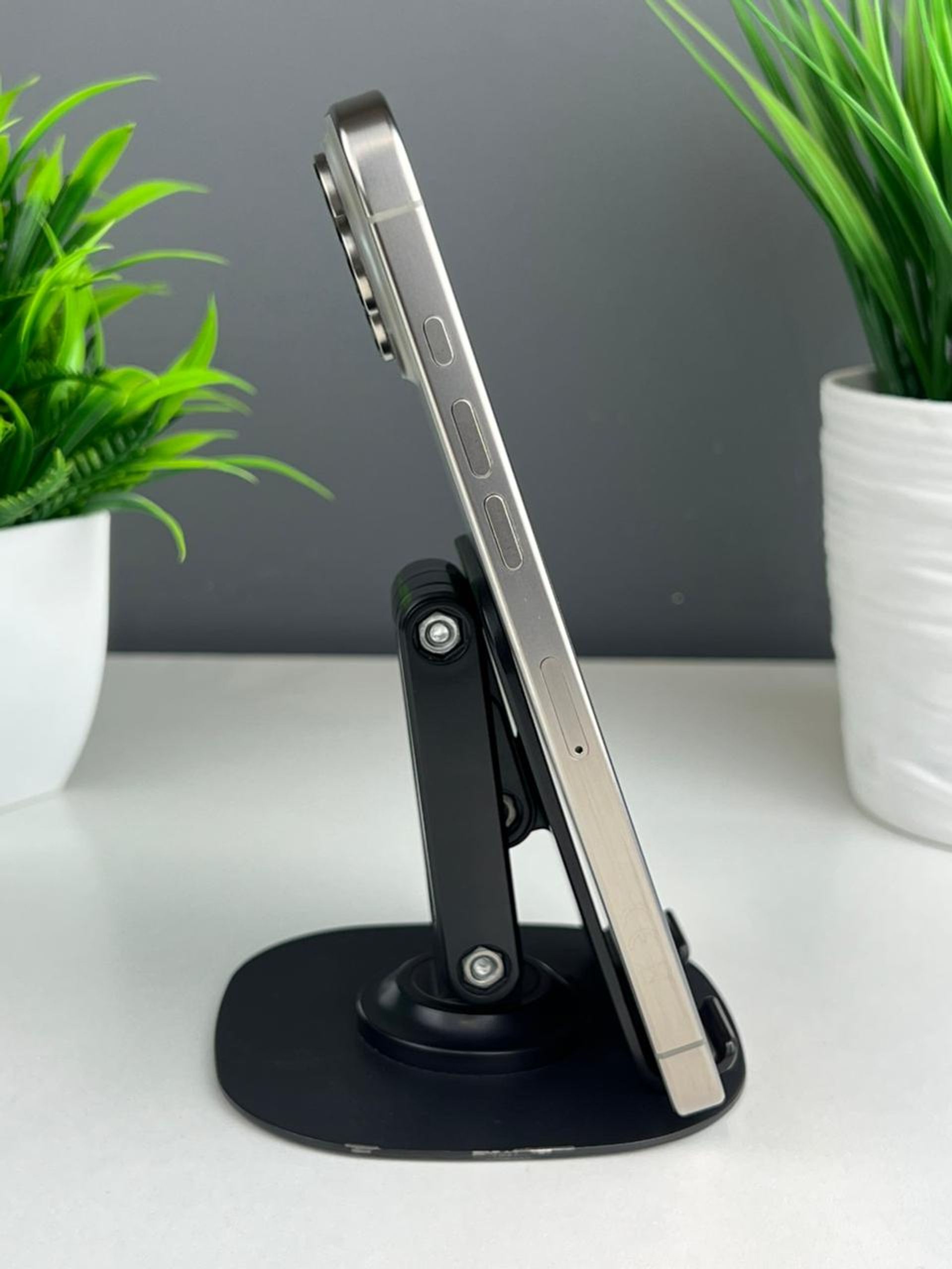 Apple iPhone 16 Pro Max 256GB - фото_2