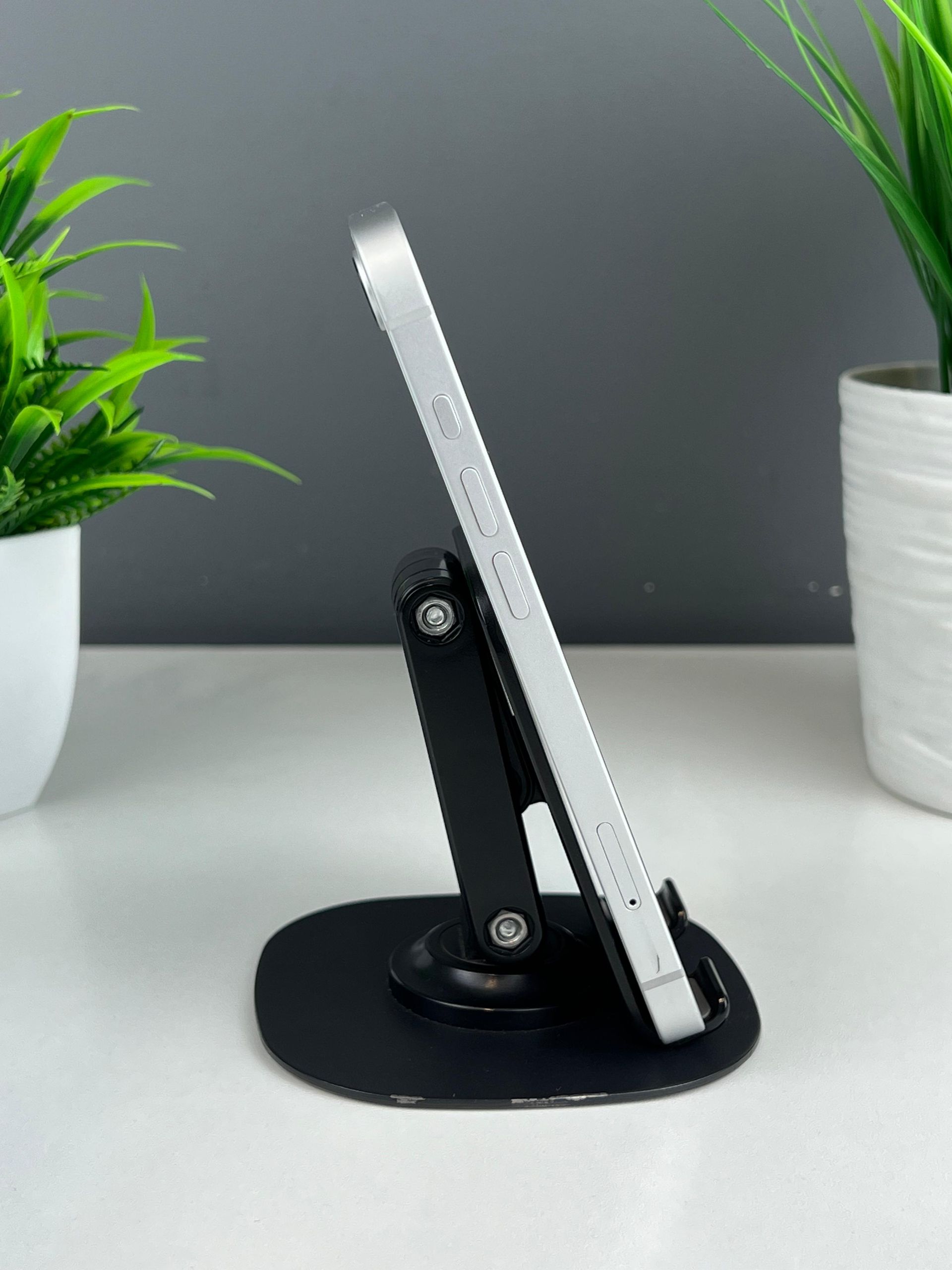 Apple iPhone 16e 128GB