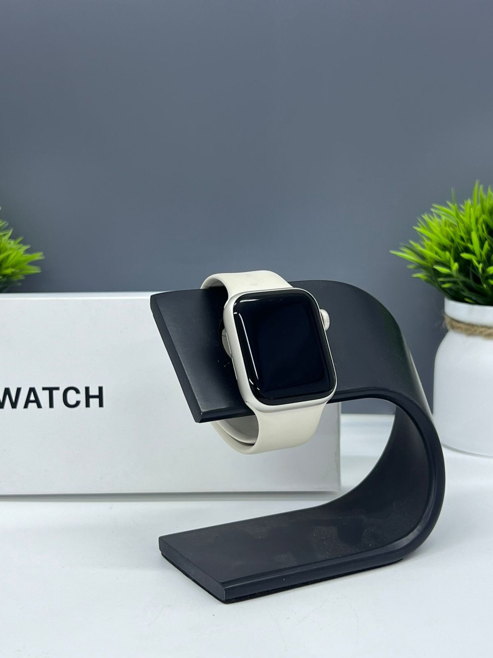 Apple Watch SE 40 мм (2е поколение)