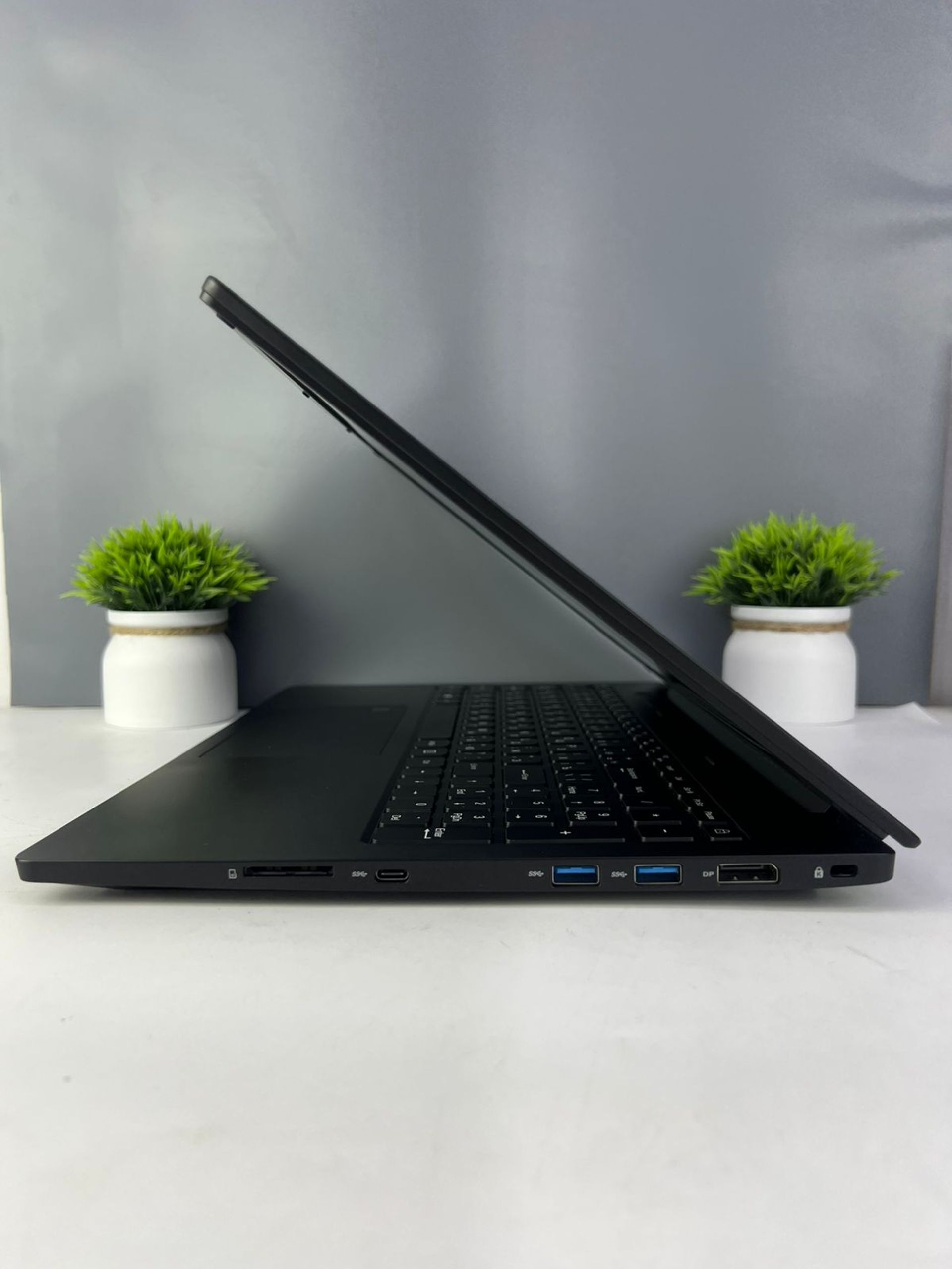 Ноутбук Marten core i5/12 пок  Intel Core i5  12-поколение  ядер 16 GB 256 GB 15 дюймов