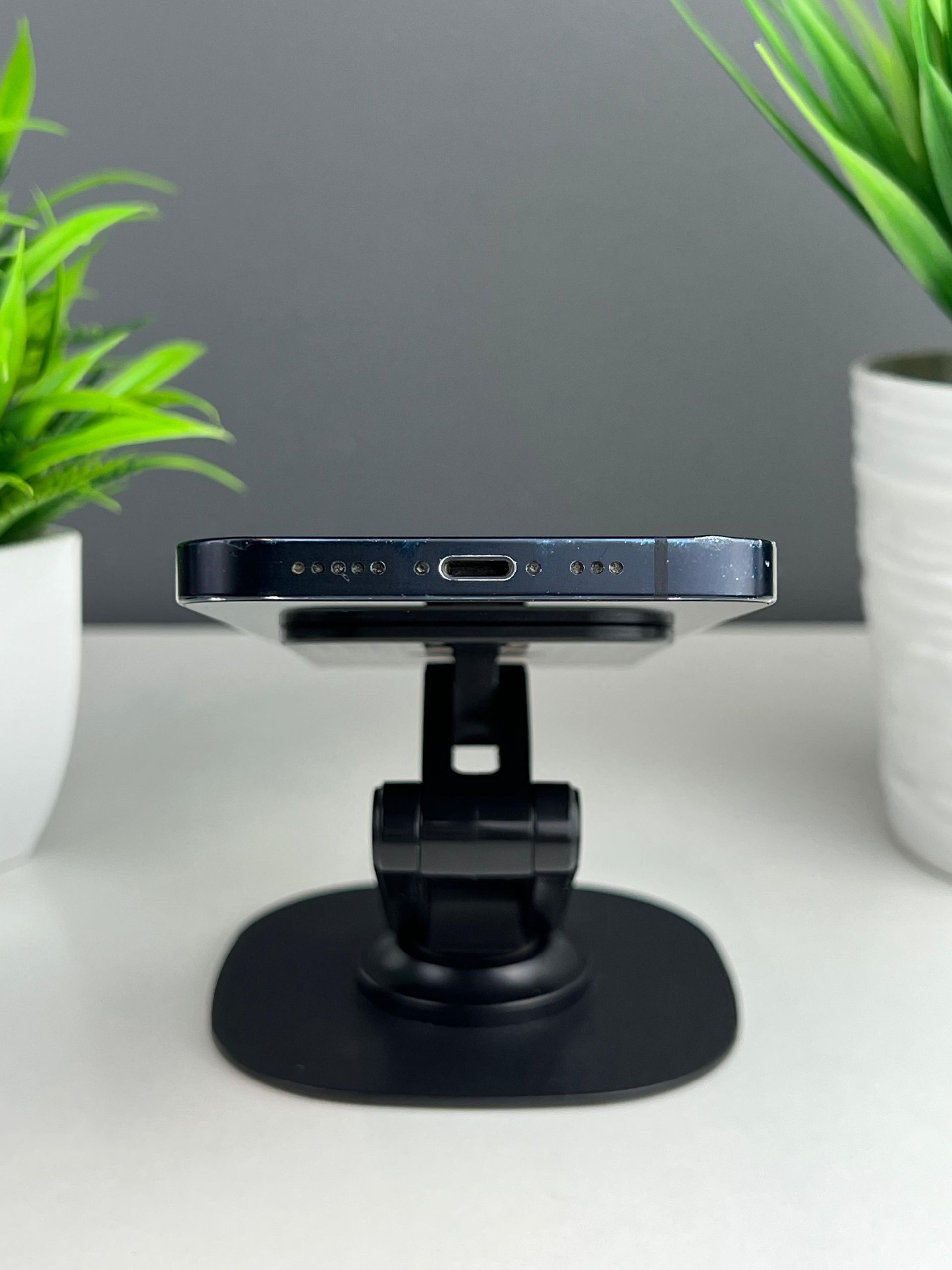 Apple iPhone 12 белый