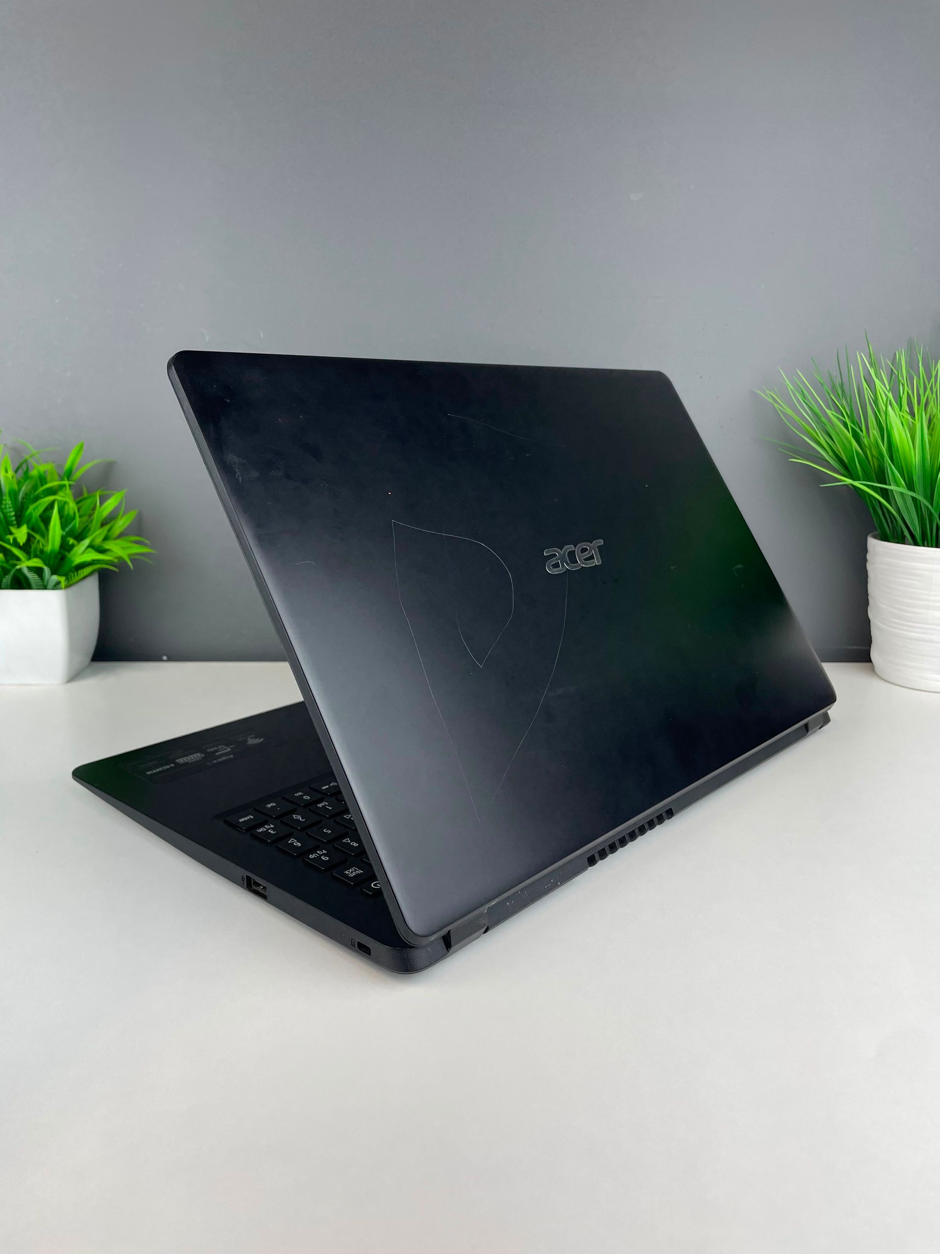 Ноутбук Acer core i3/10-пок  Intel Core i3  10-поколение  ядер 8 GB 256 GB 14 дюймов