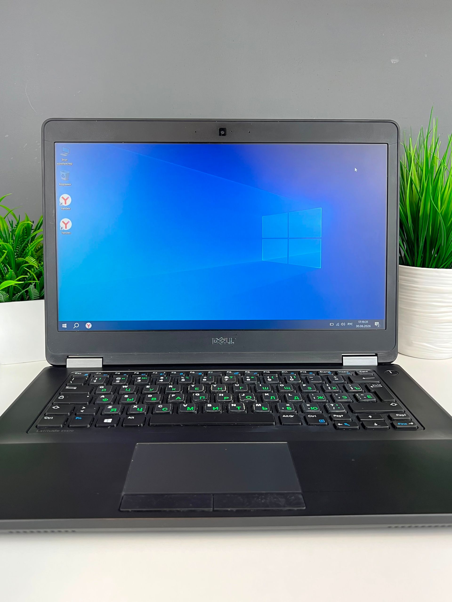 Ноутбук Dell Для работы и учебы  Intel Core i5  6-поколение  ядер 8 GB 240 GB 14 дюймов