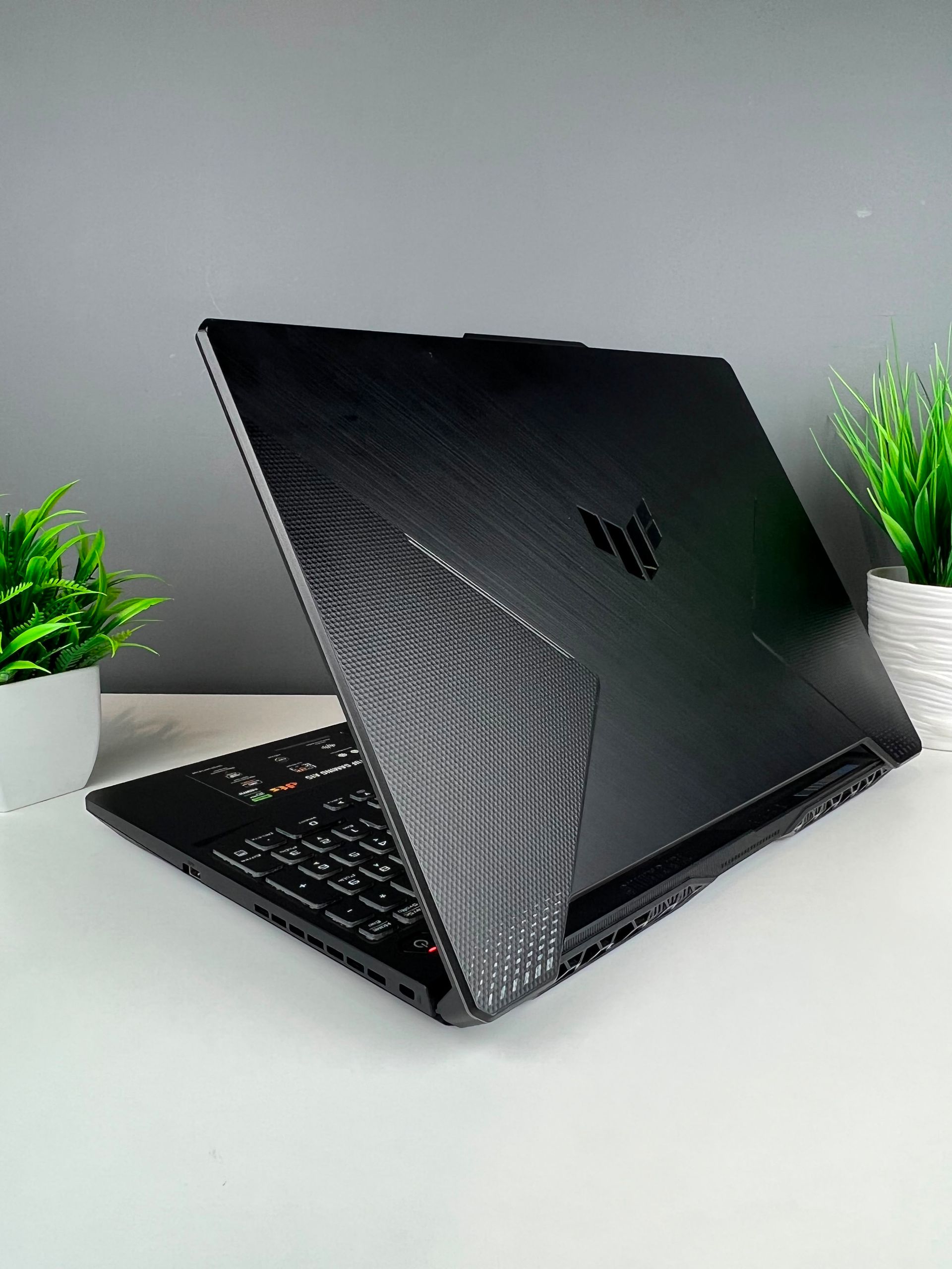 Ноутбук Asus Tuf Gaming F15 AMD Ryzen 5 7-поколение ядер 8 GB 512 GB 15 дюймов