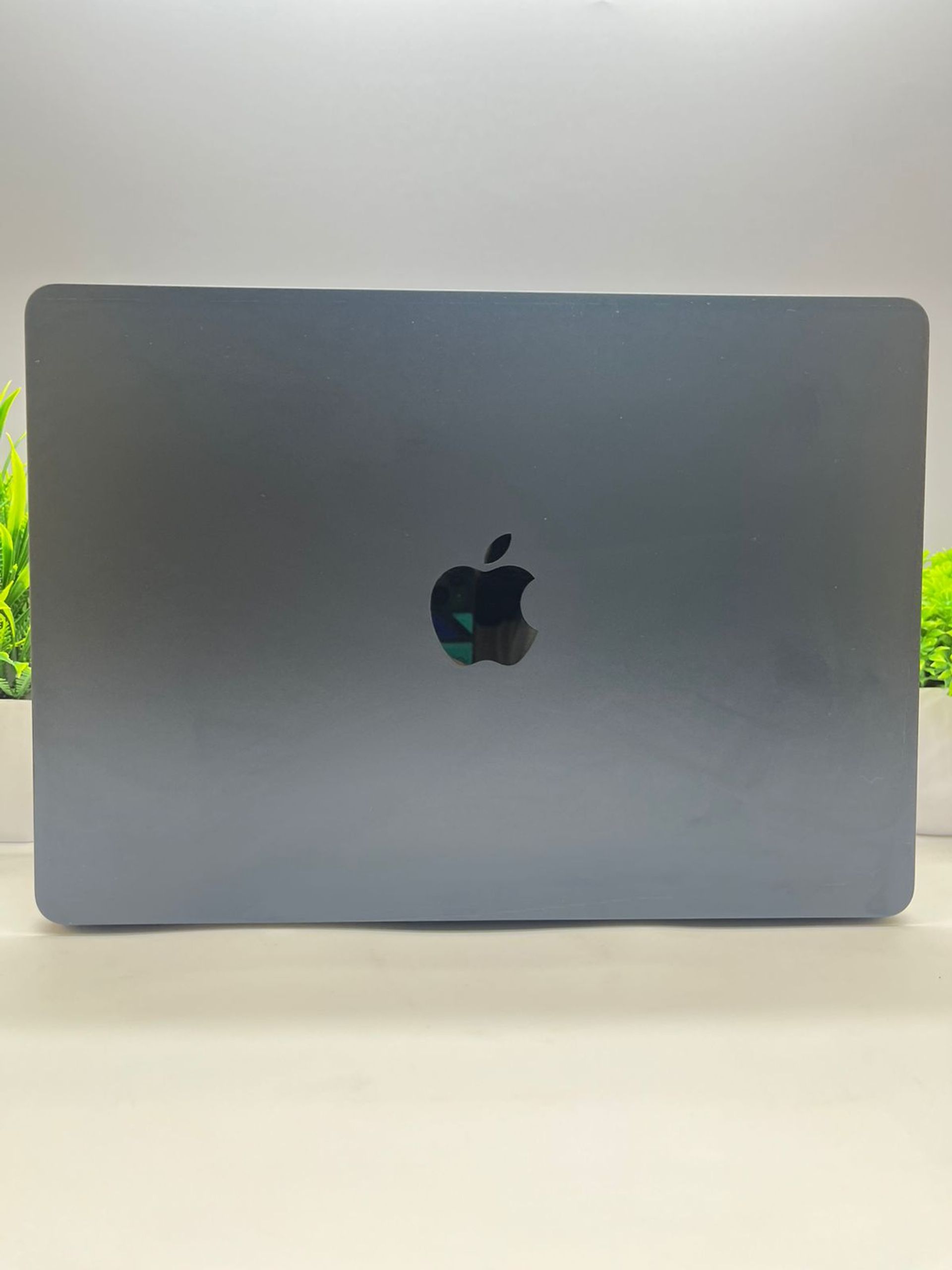 Ноутбук Apple MacBook Air Apple M2 ядер 8 GB 256 GB 13.6 дюймов