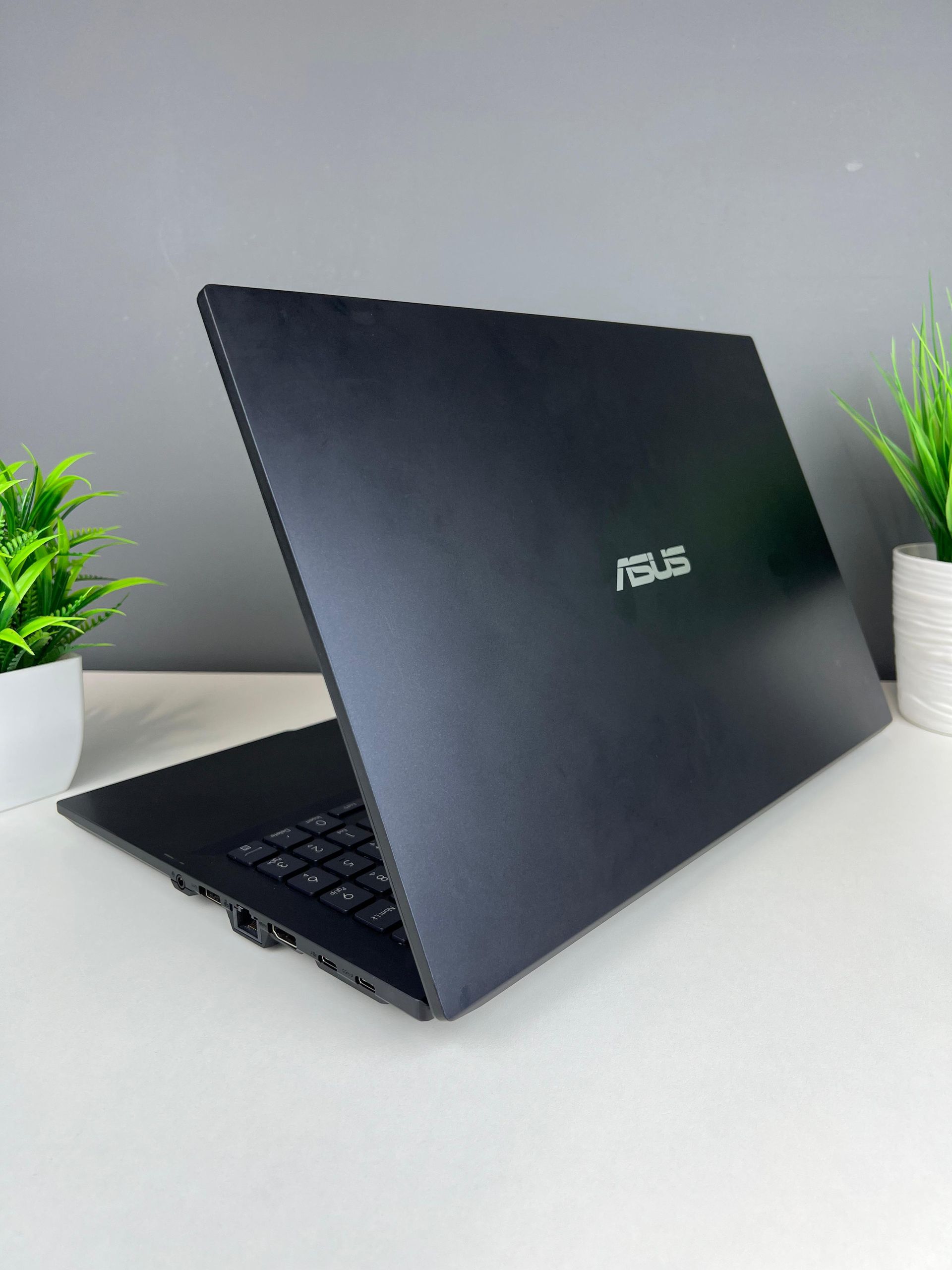 Ноутбук Asus core i5/13 пок  Intel Core i5  13-поколение  ядер 8 GB 500 GB 13 дюймов