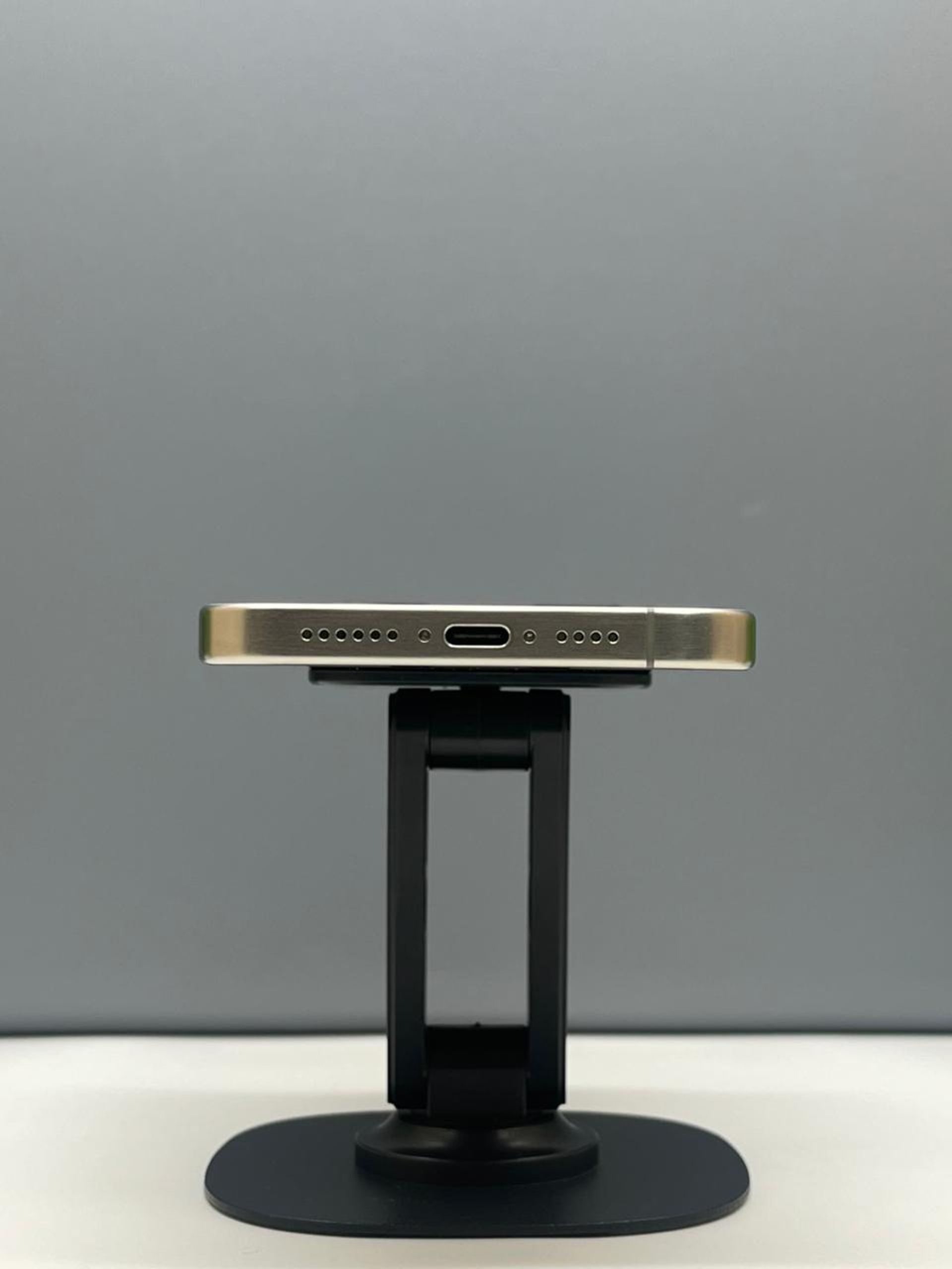 Apple iPhone 15 Pro Max 256GB - фото_4