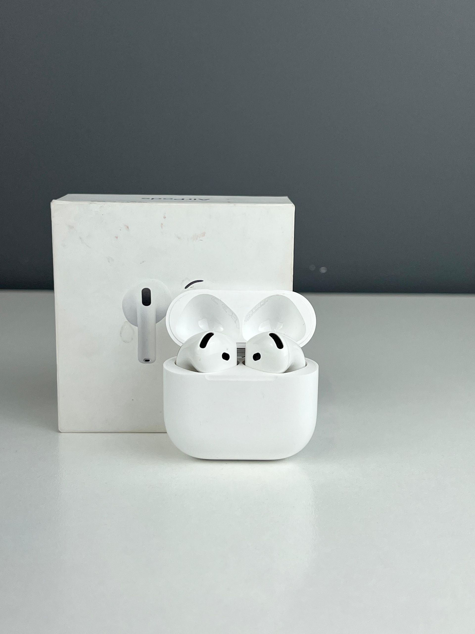 Apple AirPods 4 series