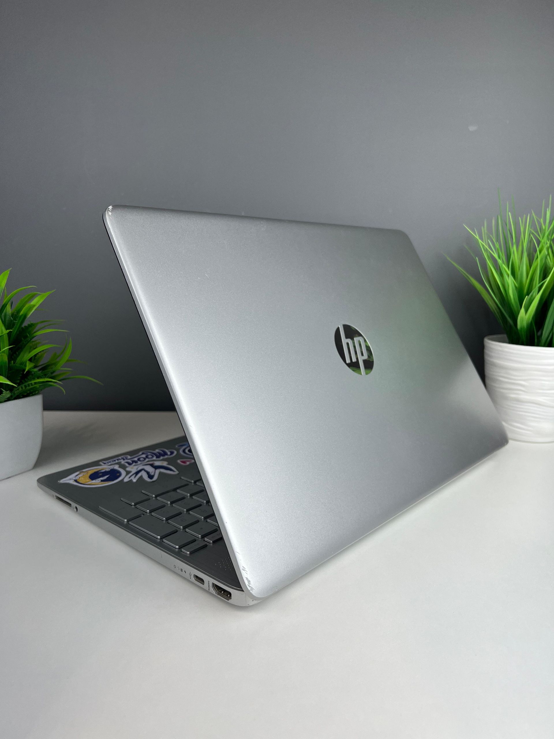 Ноутбук Hp ryzen 3 (4-е поколение) 2020-2022 (4 ядер / 8 потоков) AMD Ryzen 3 4-поколение ядер 8 GB 500 GB 14 дюймов