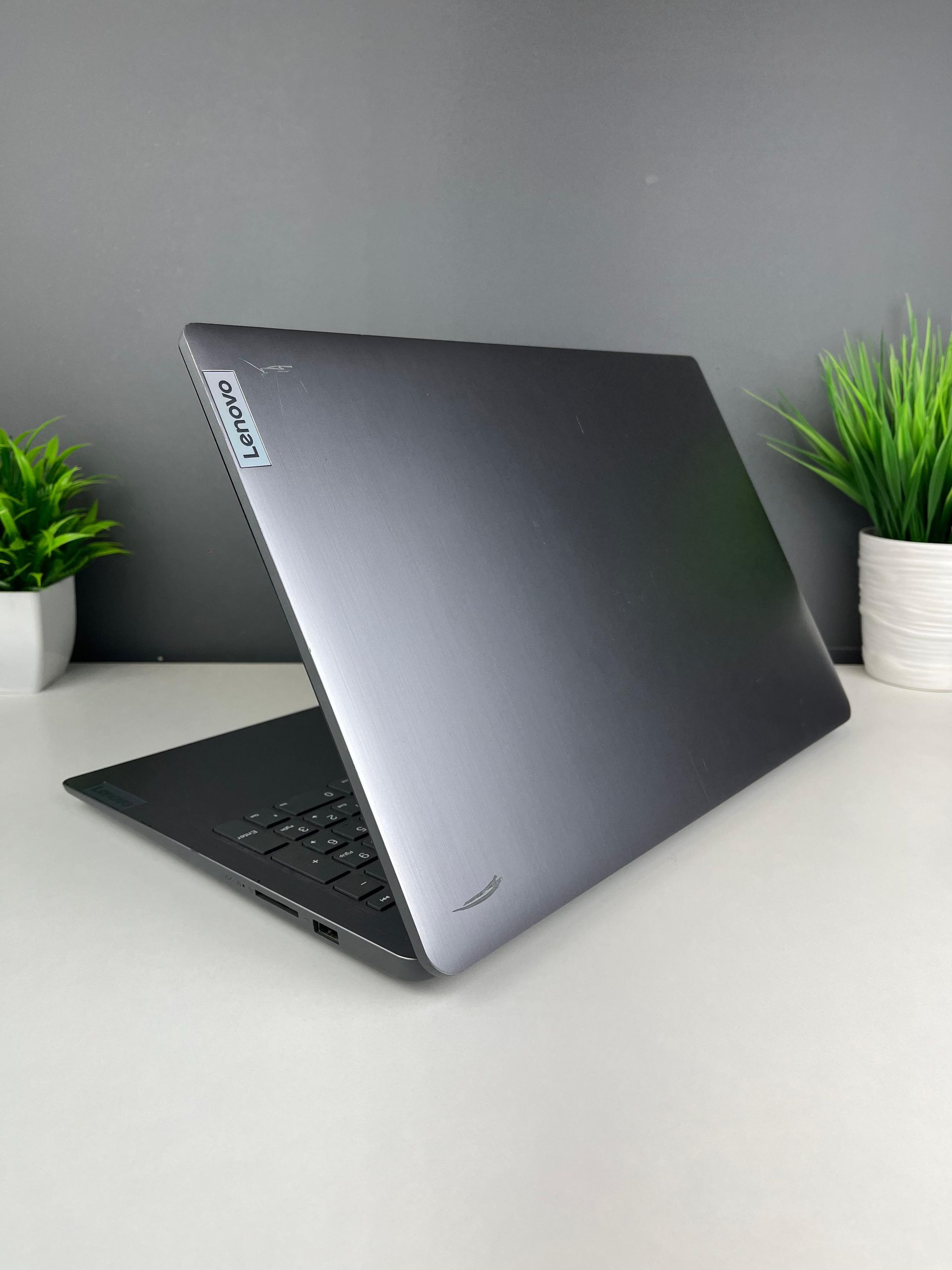 Lenovo Ryzen 5 (5-е поколение)  (6 ядер / 12 потоков)