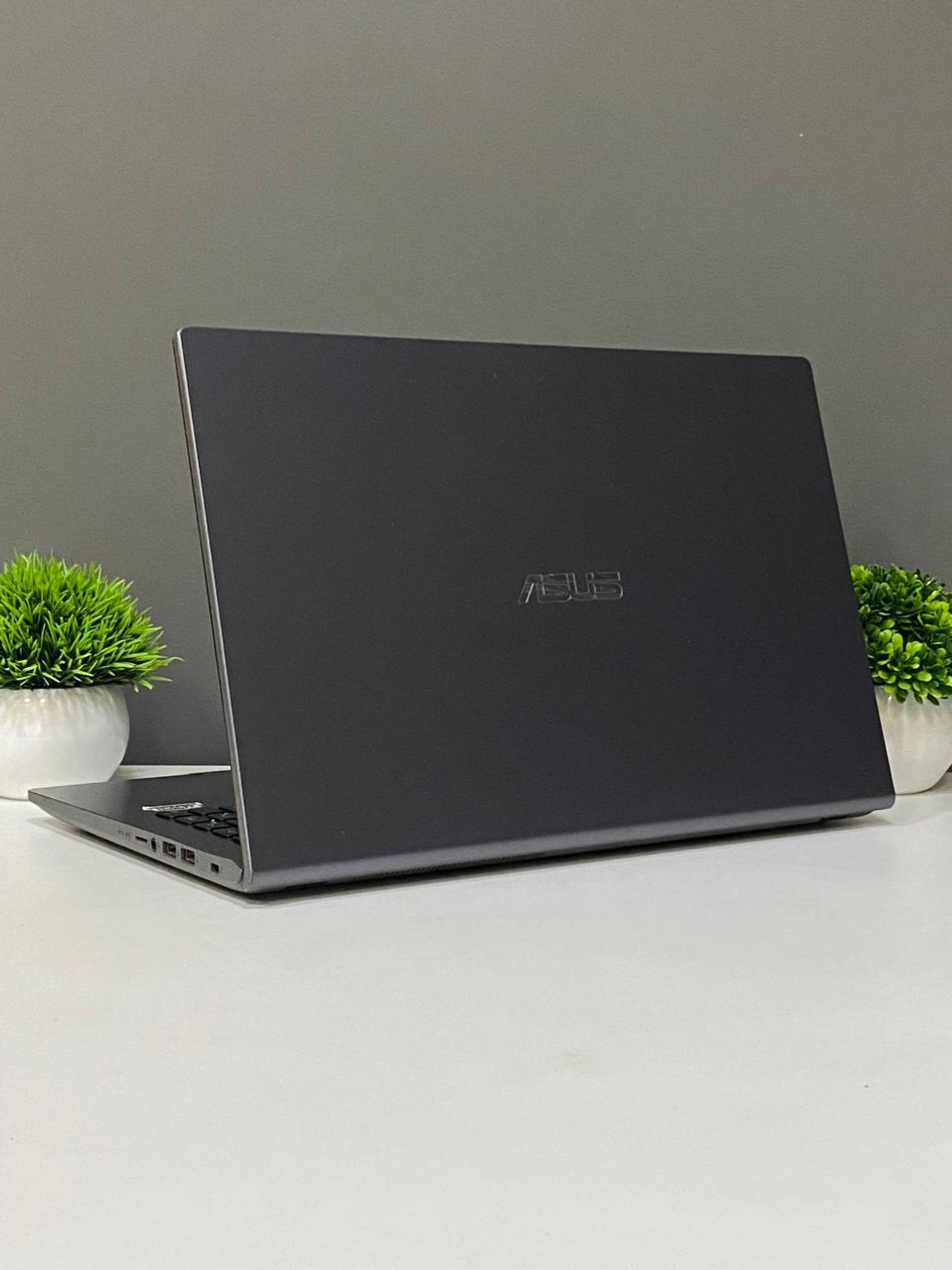 Asus Intel core i3/7gen