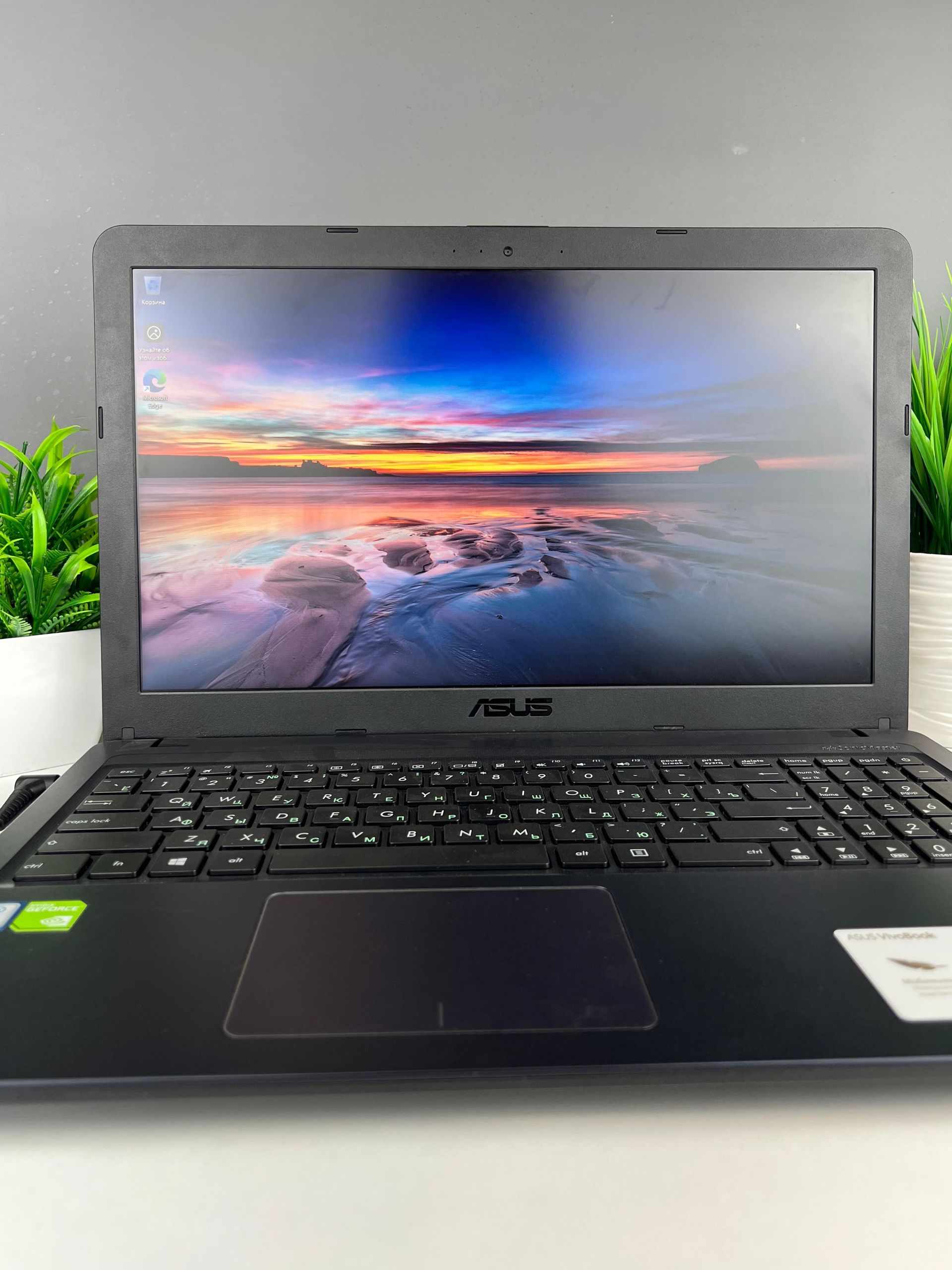 Ноутбук Asus core i3/7-пок  Intel Core i3  7-поколение  ядер 8 GB 256 GB