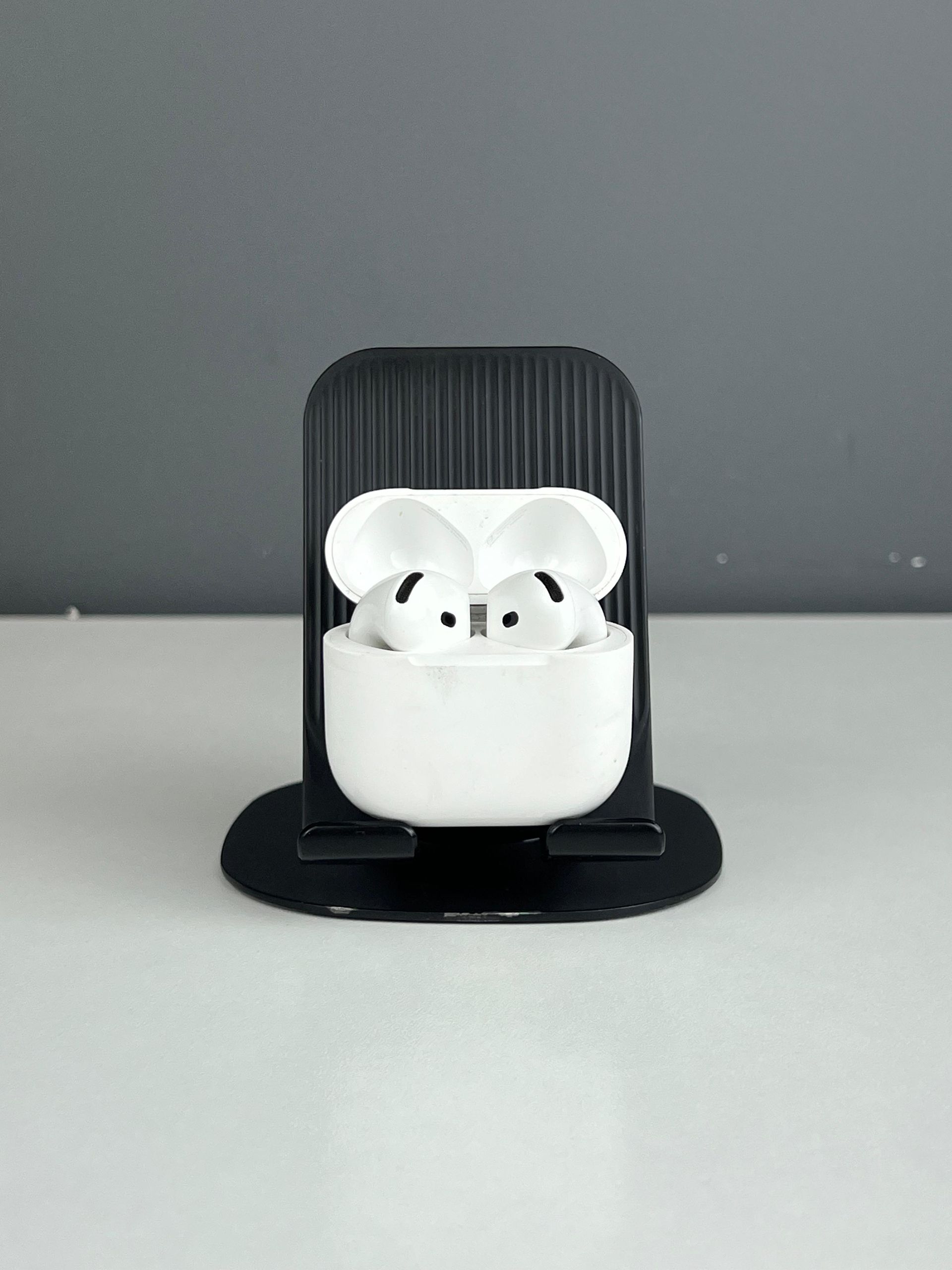 Apple AirPods 4 series
