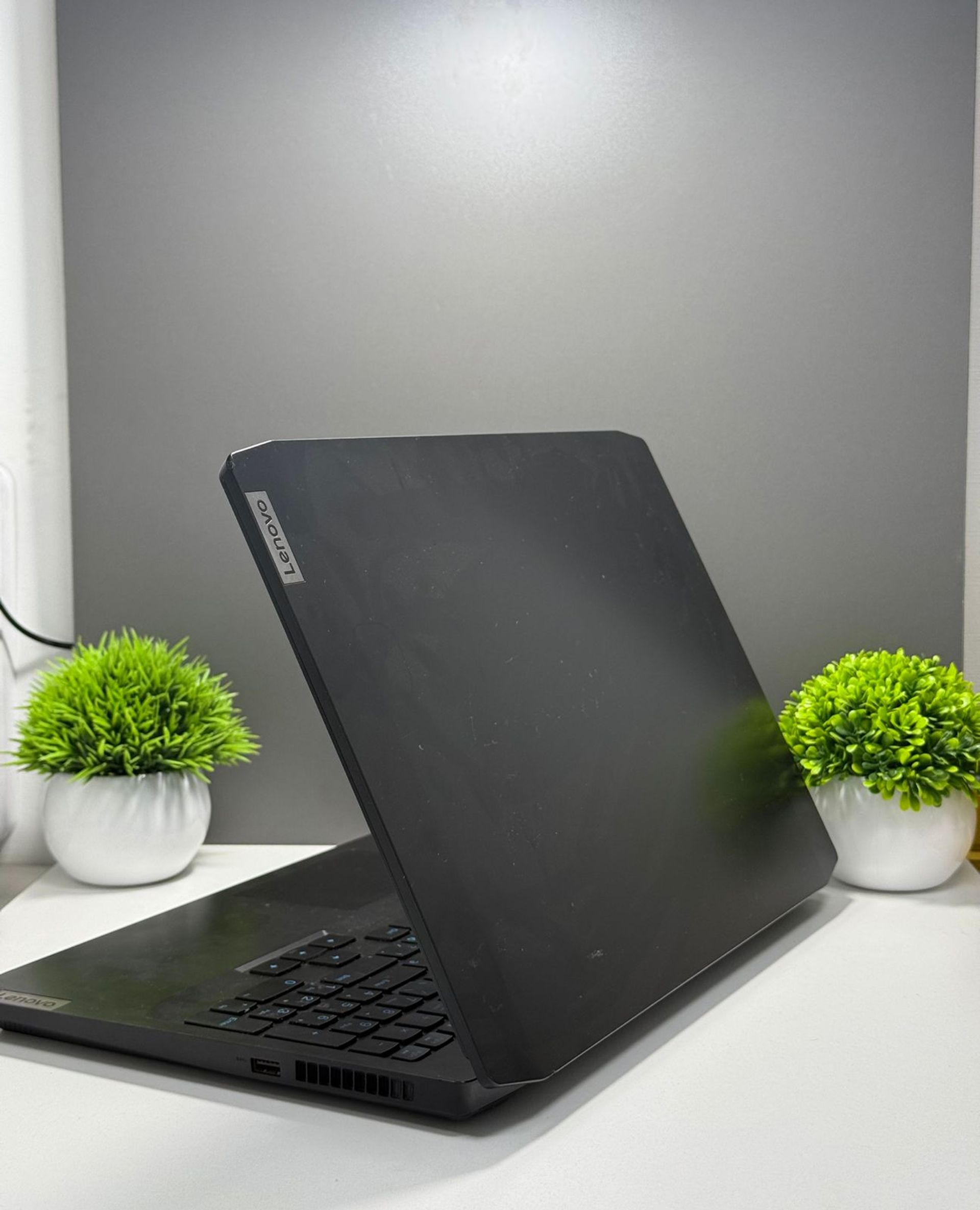 Ноутбук Lenovo Игровой AMD Ryzen 5 4-поколение ядер 16 GB 512 GB 14 дюймов