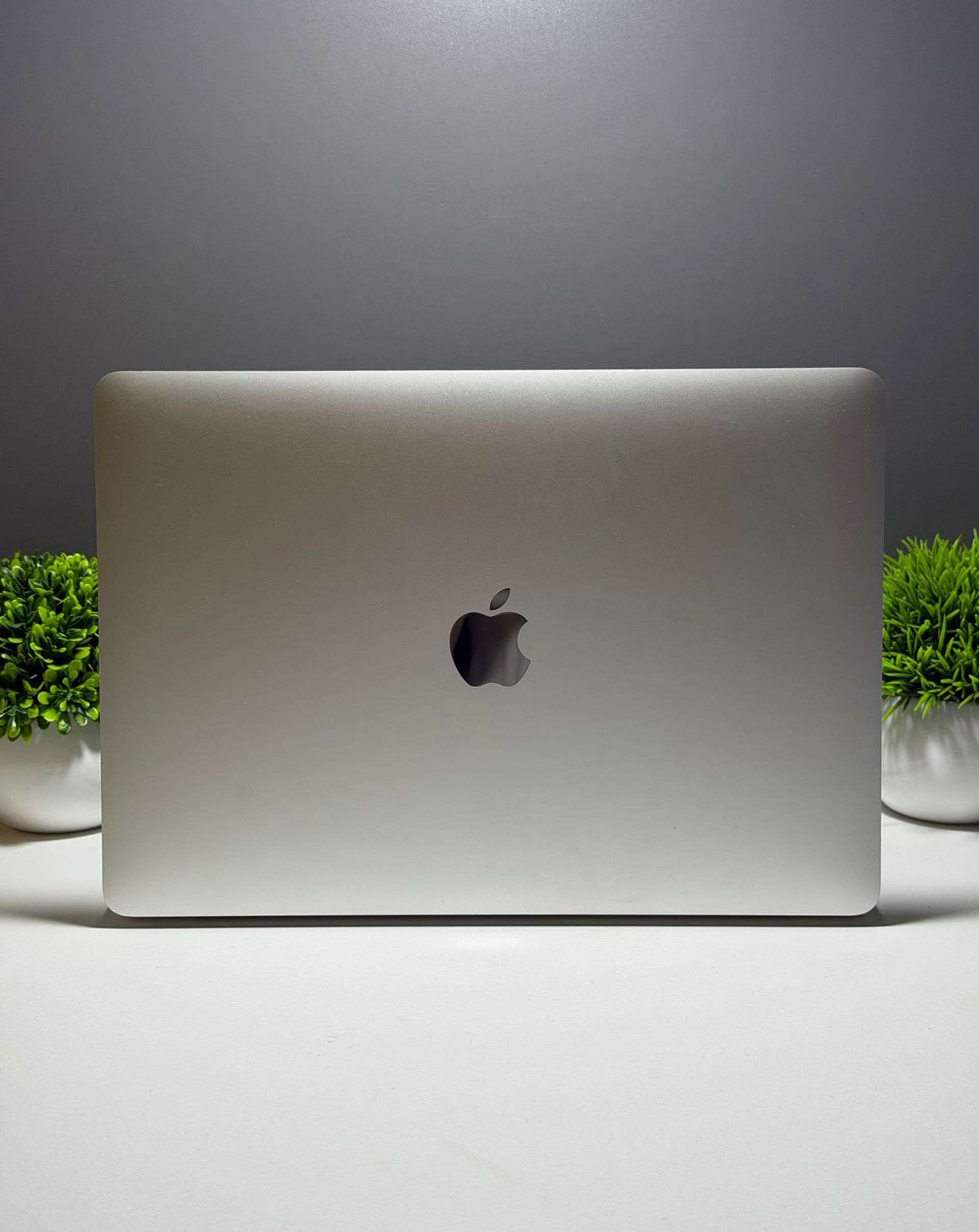Ноутбук Apple Pro  Intel Core i5  8-поколение  ядер 8 GB 500 GB 13 дюймов