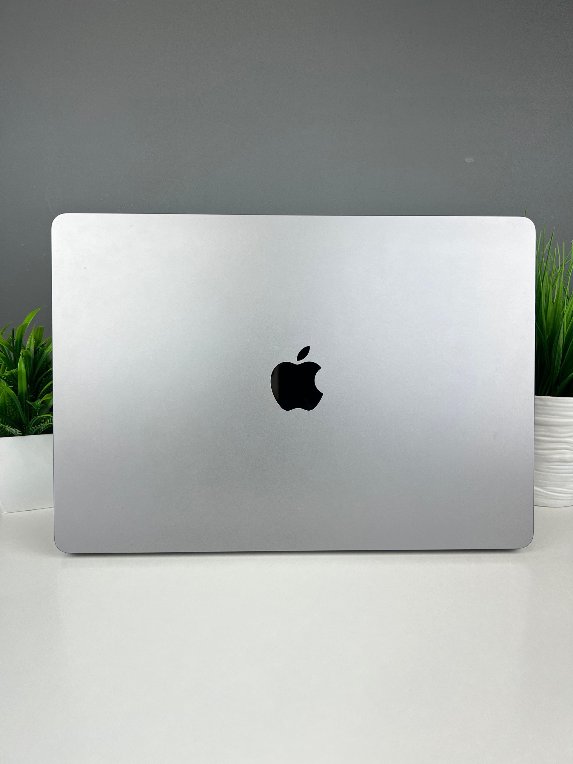 Ноутбук Apple macbook air 15 m2 Apple M2 ядер 8 GB 256 GB 15 дюймов