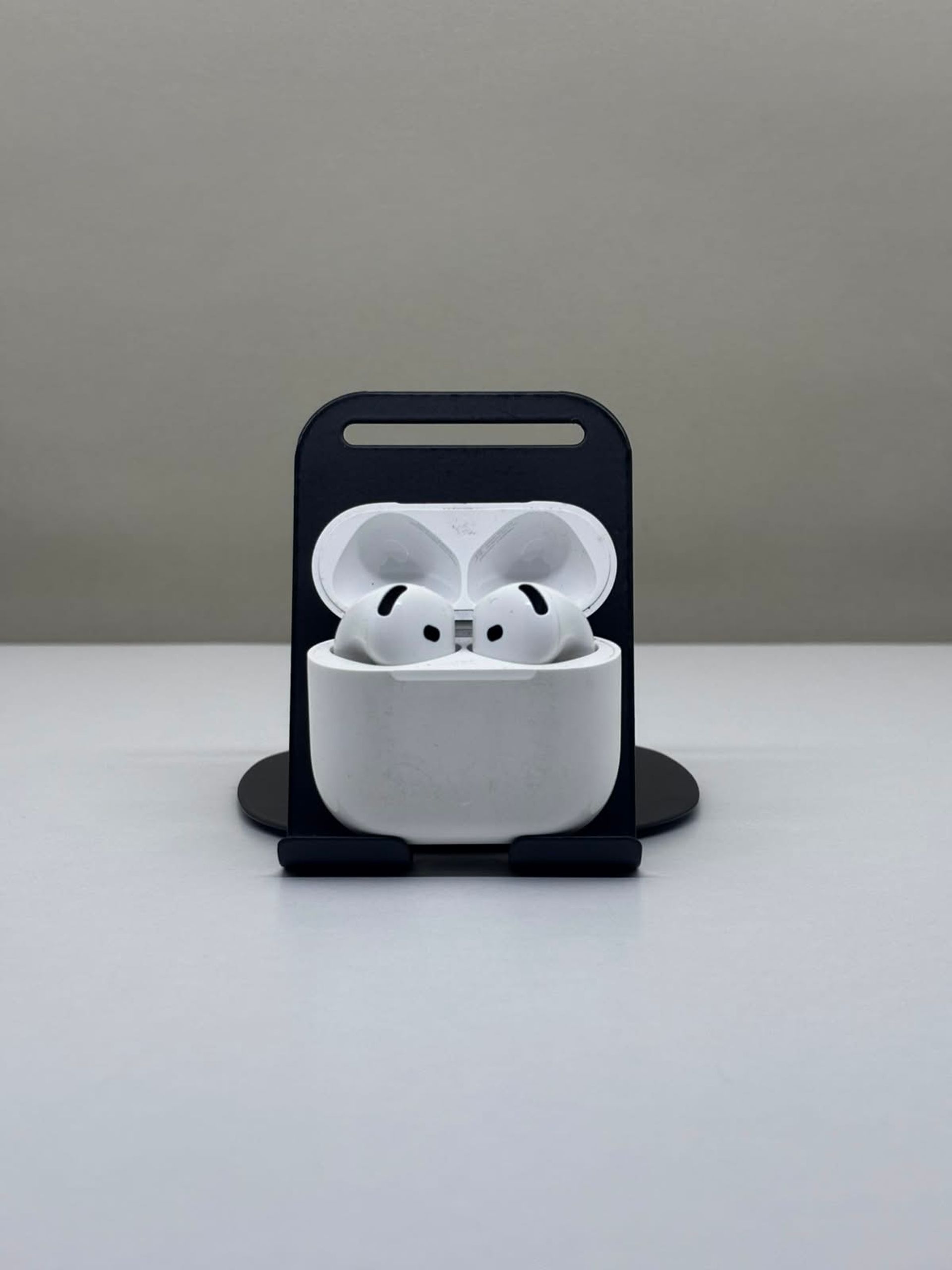 Apple AirPods 4 series