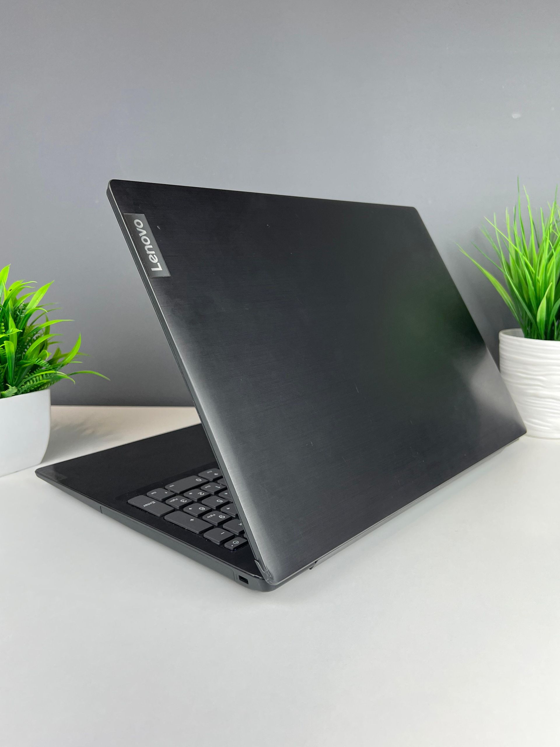 Ноутбук Lenovo ryzen 7 (3-е поколение) 2019 (8 ядер / 16 потоков) AMD Ryzen 7 3-поколение ядер 8 GB 13 дюймов
