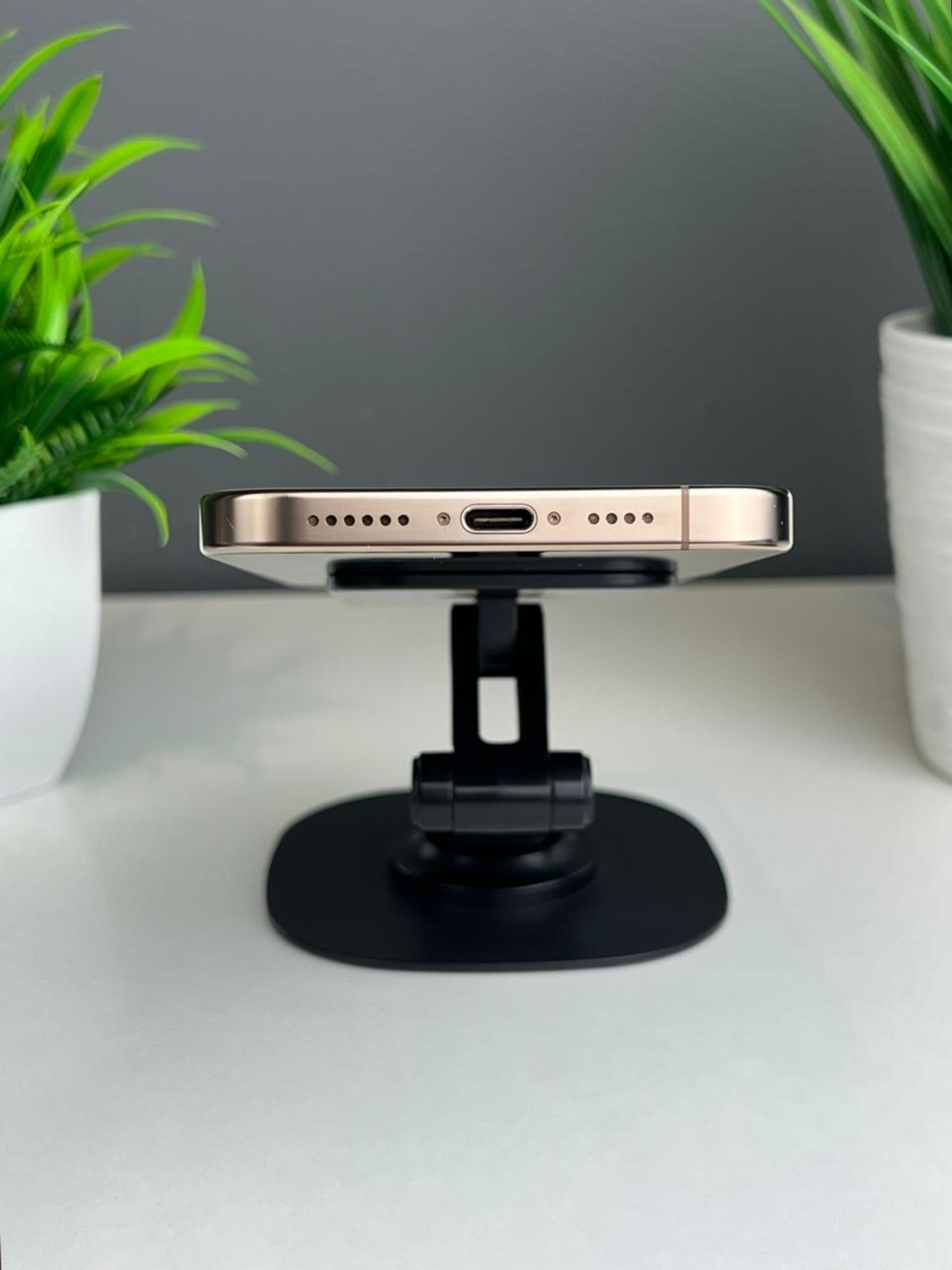 Apple iPhone 16 Pro Max 256GB - фото_4