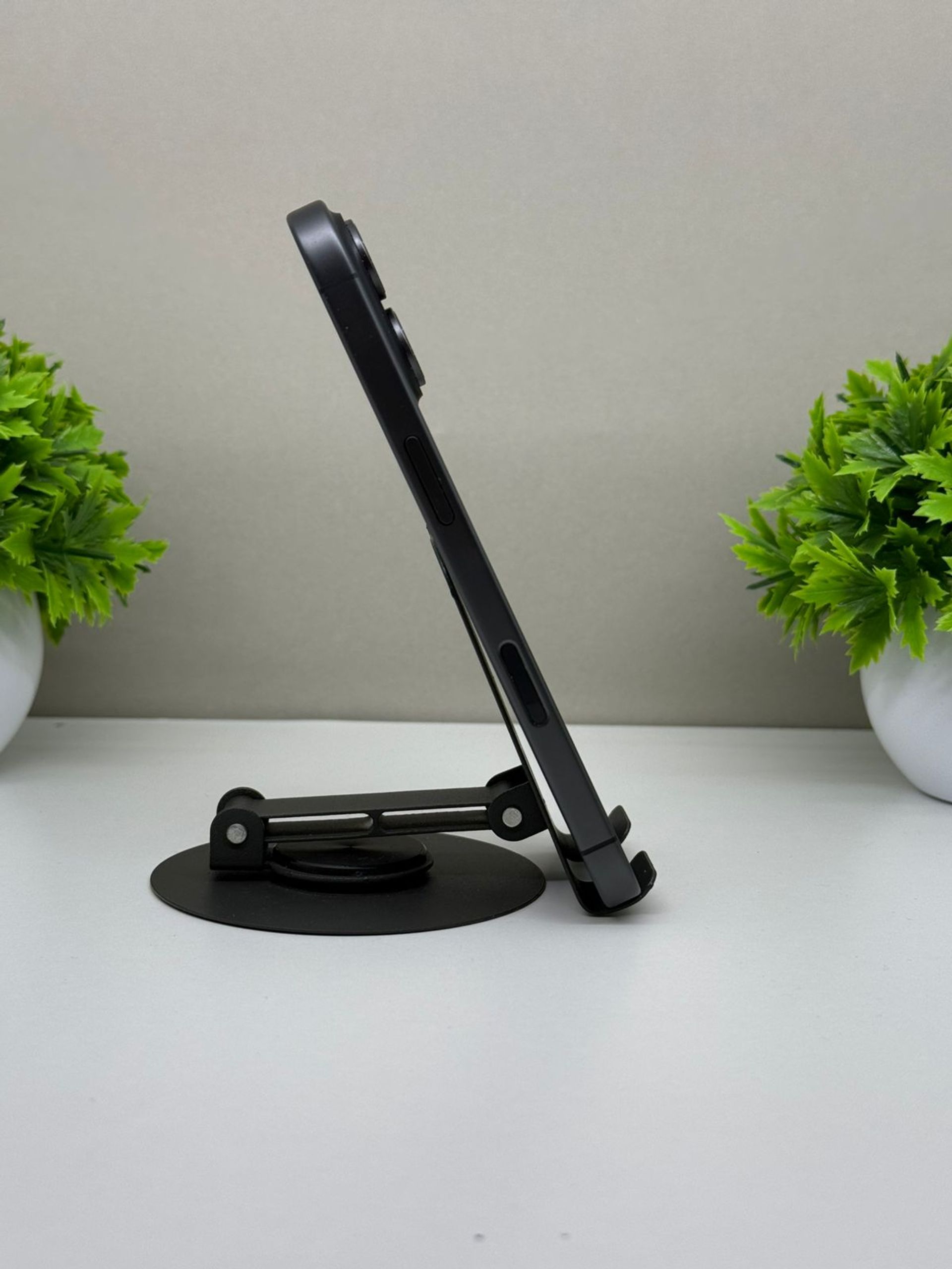 Apple iPhone 17  256 8 черный