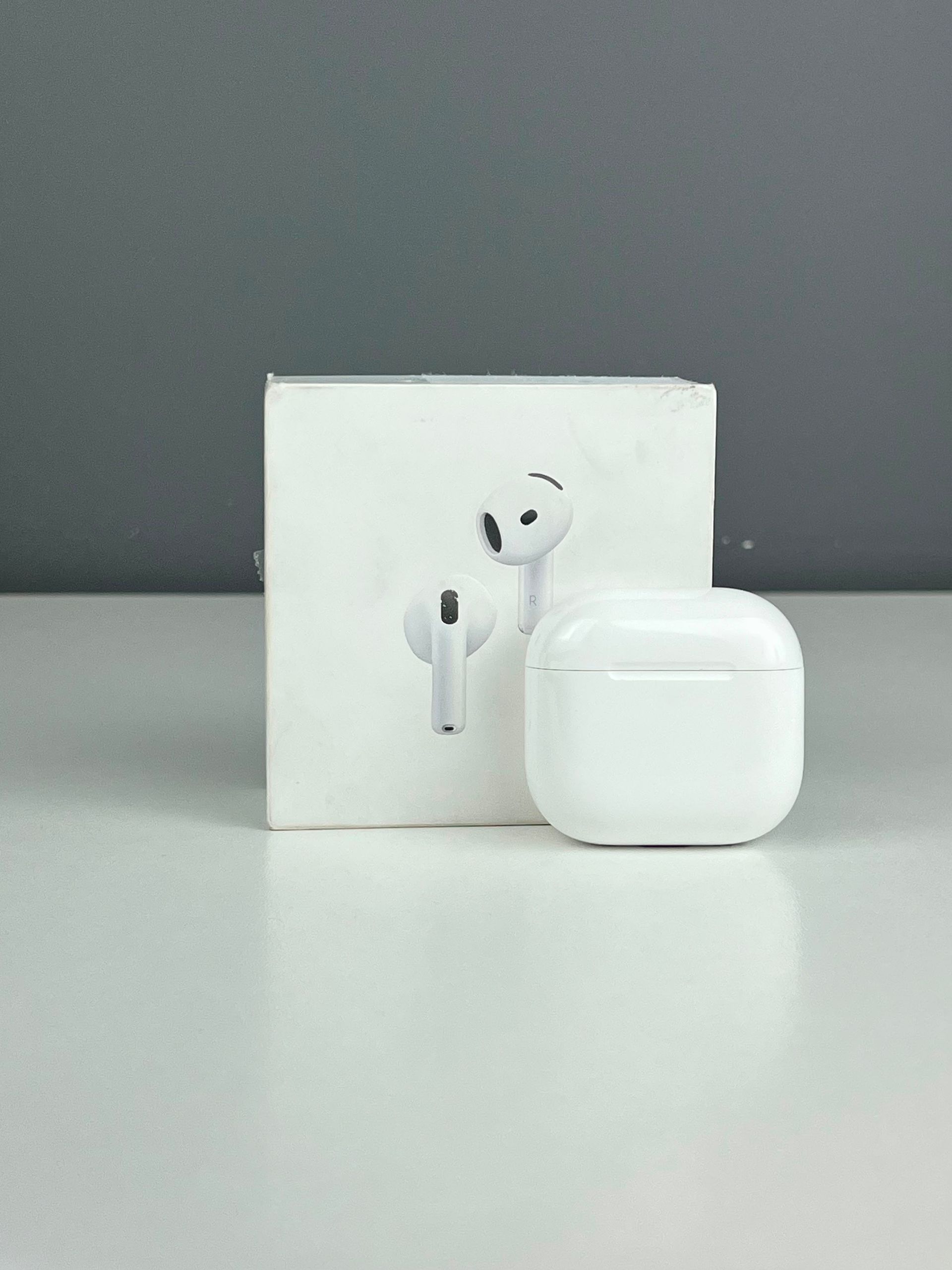 Apple AirPods 4 series