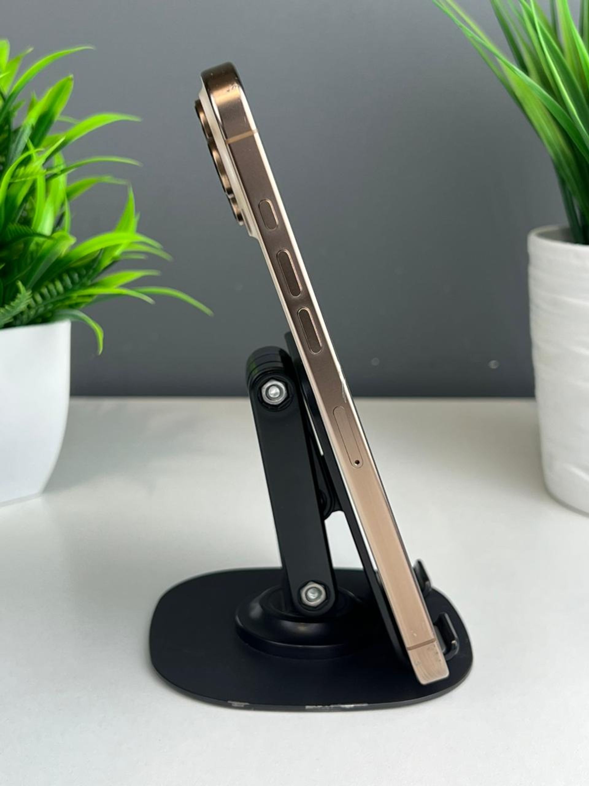 Apple iPhone 16 Pro Max 256GB - фото_2