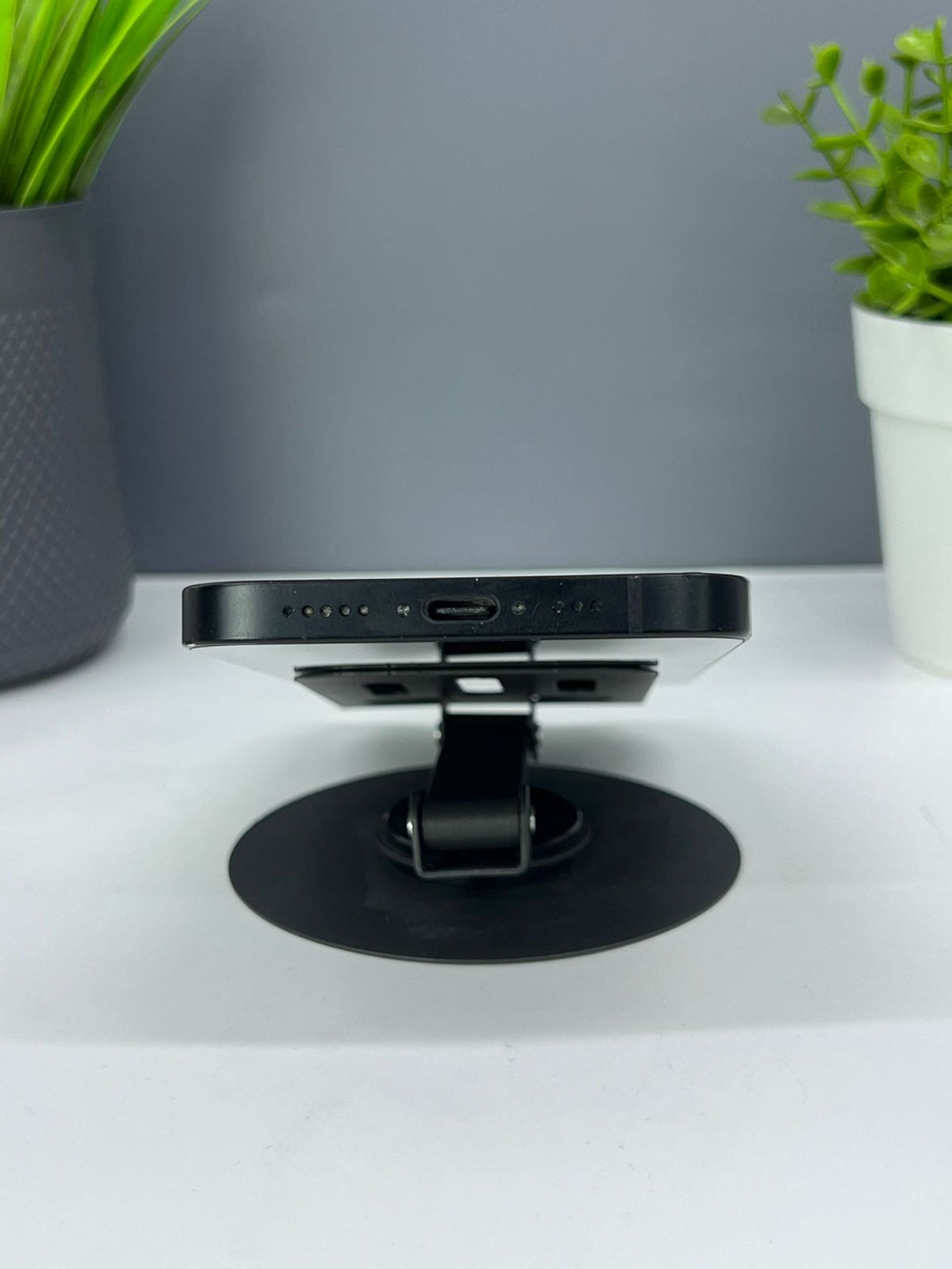 Apple iPhone 16e 128GB