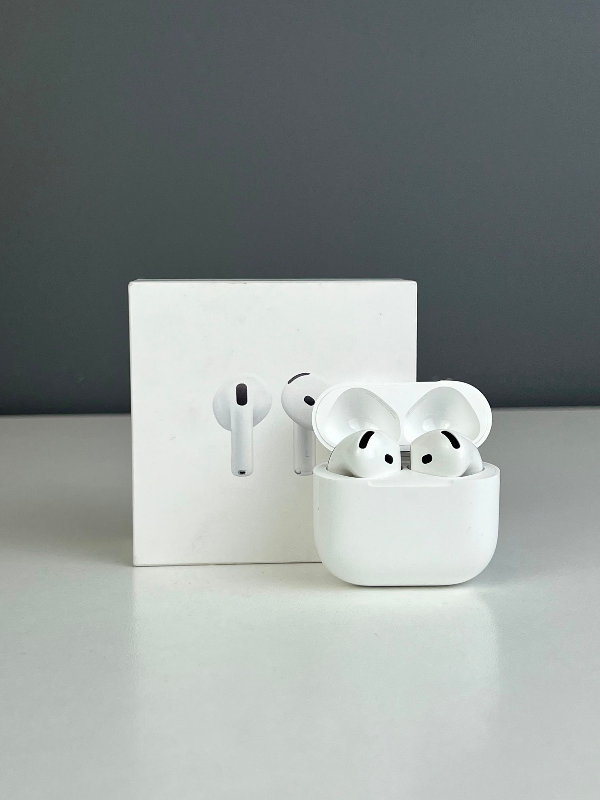 Apple AirPods 4 series