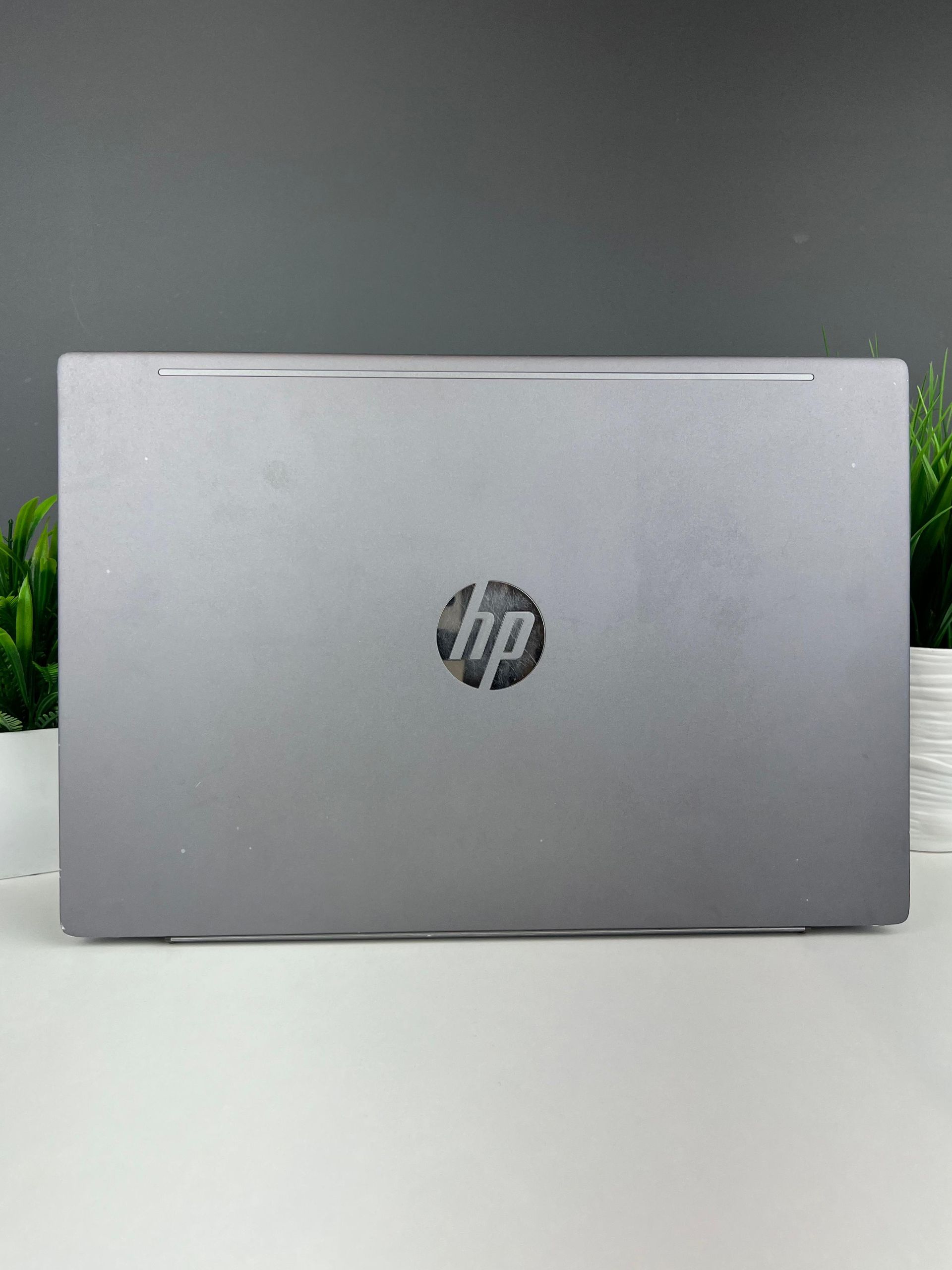 Ноутбук Hp Для работы и учебы  Intel Core i3  8-поколение  ядер 8 GB 256 GB 14 дюймов