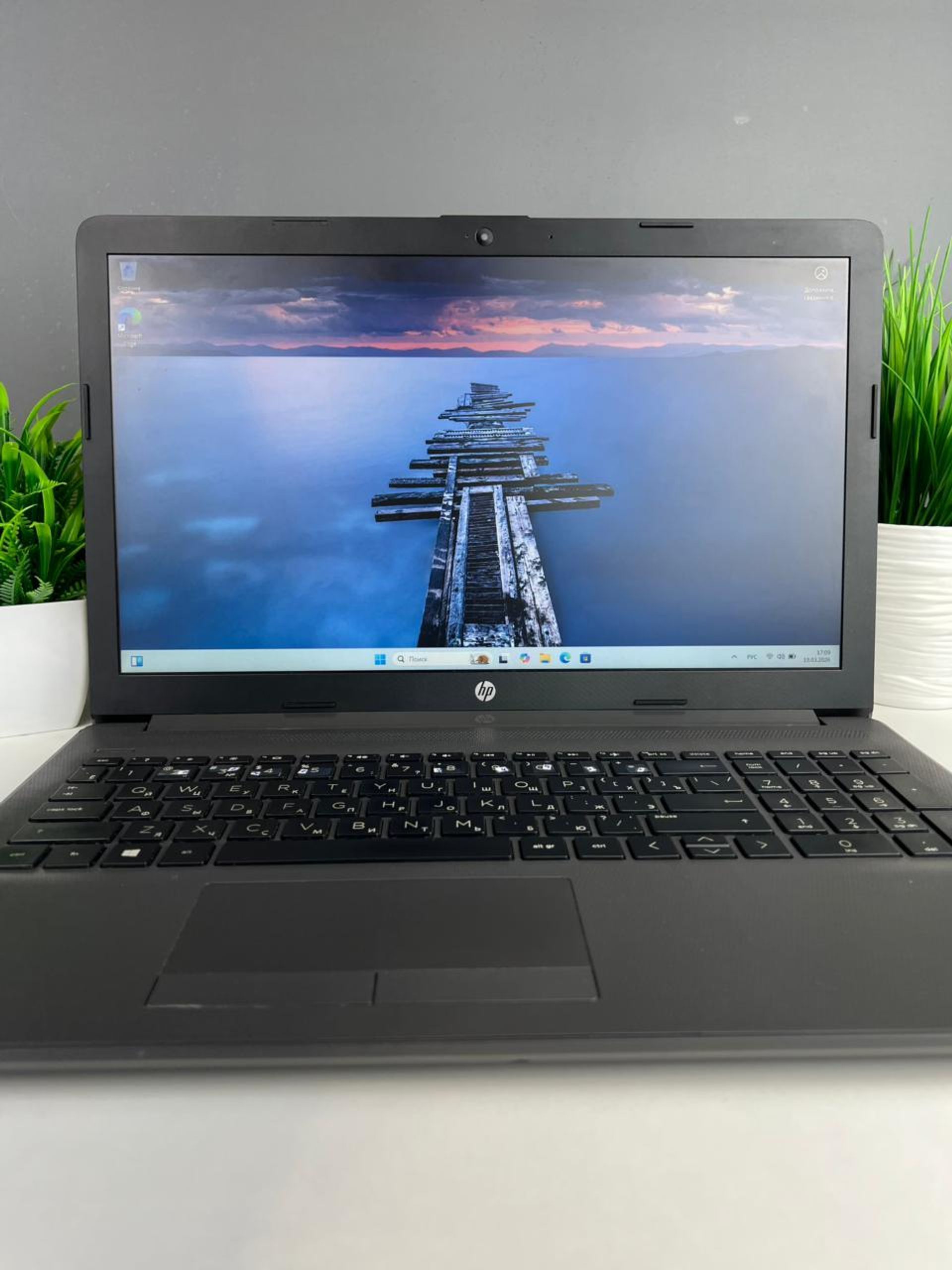 Ноутбук Hp intel core i5  8-поколение  Intel Core i5  8-поколение  ядер 8 GB 256 GB
