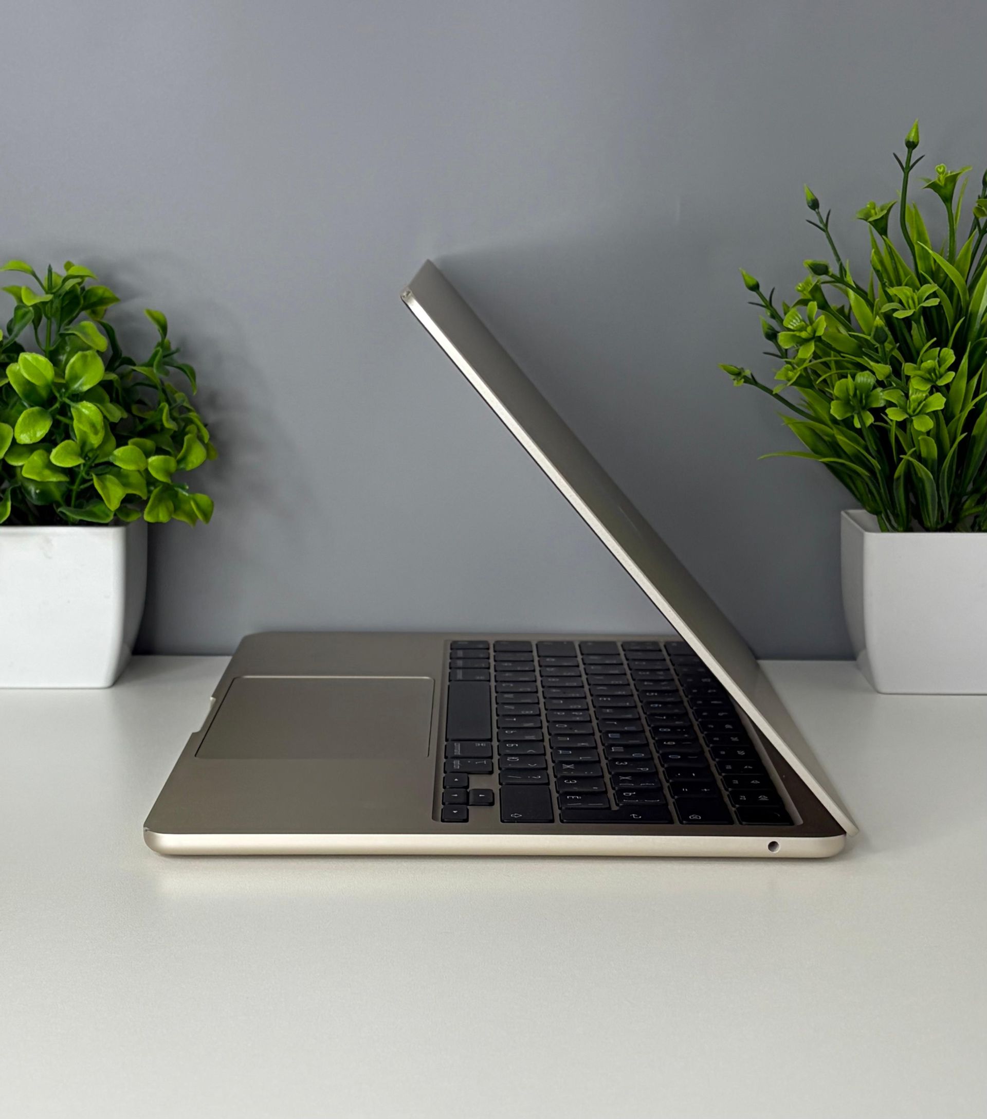 Ноутбук Apple macbook air 13 m2 M2 ядер 16 GB 256 GB