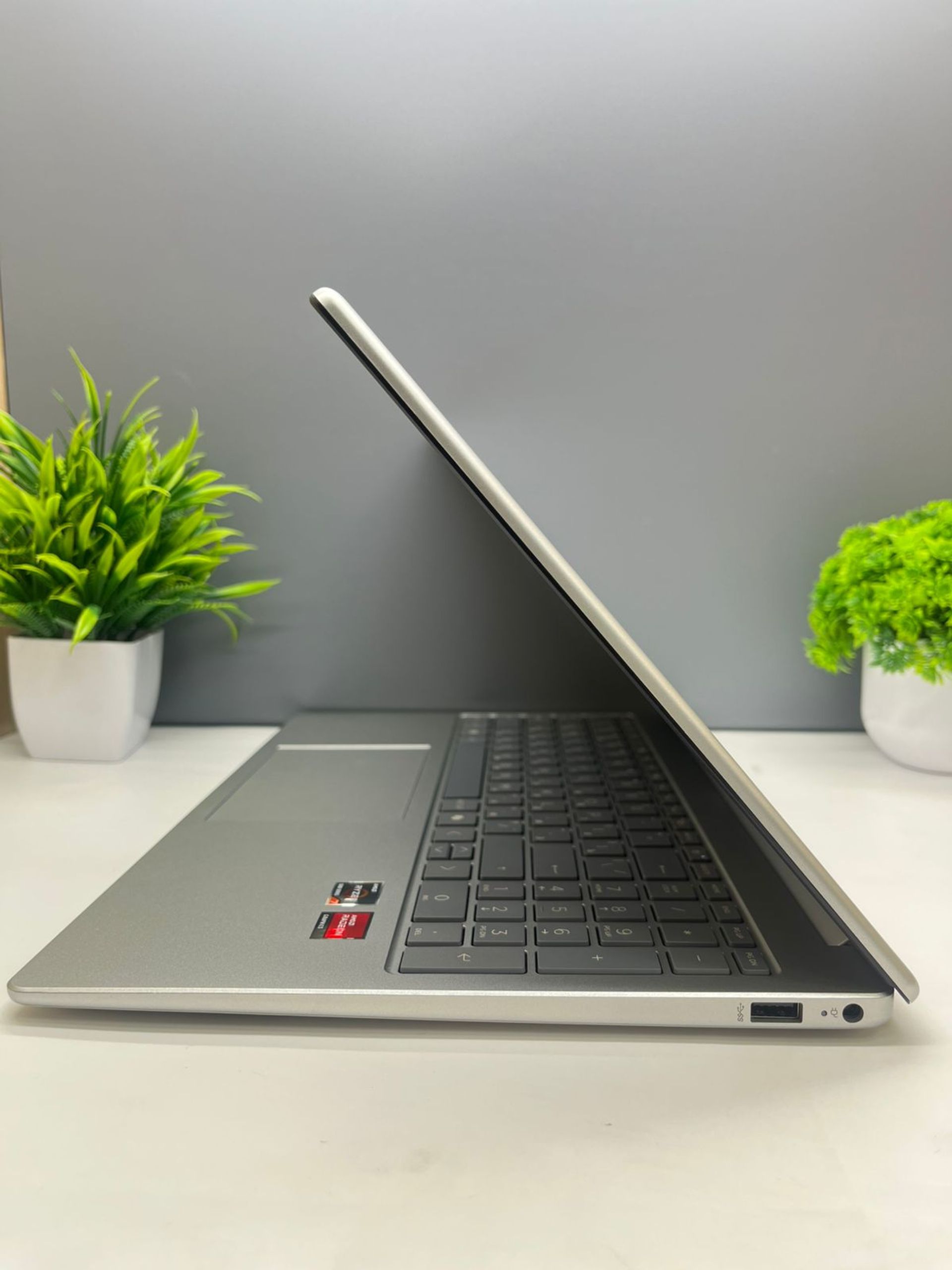 Ноутбук Lenovo Для работы и учебы AMD Ryzen 7 5-поколение ядер 16 GB 512 GB 16 дюймов