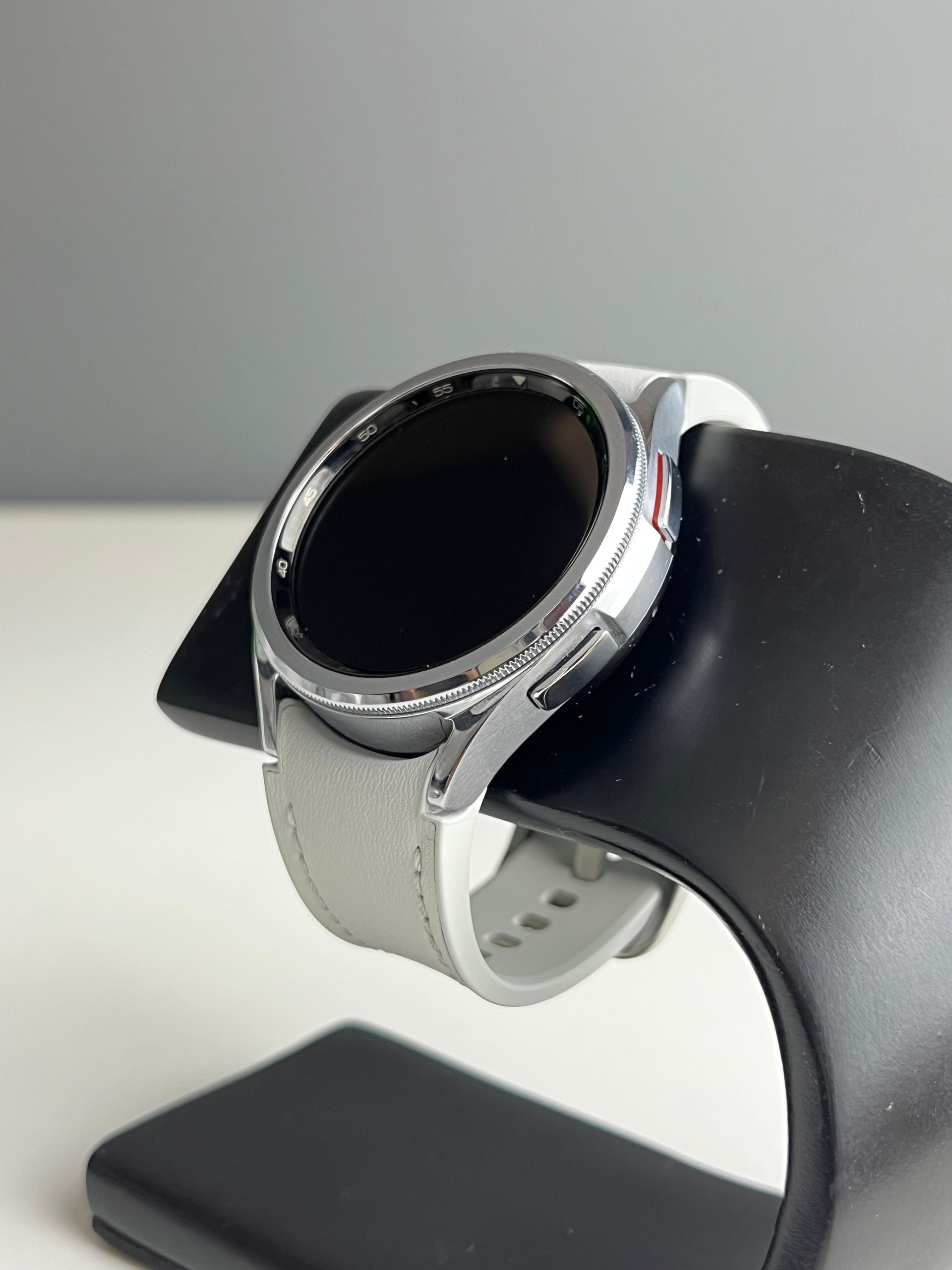 Samsung Series 6 Classic  43 mm