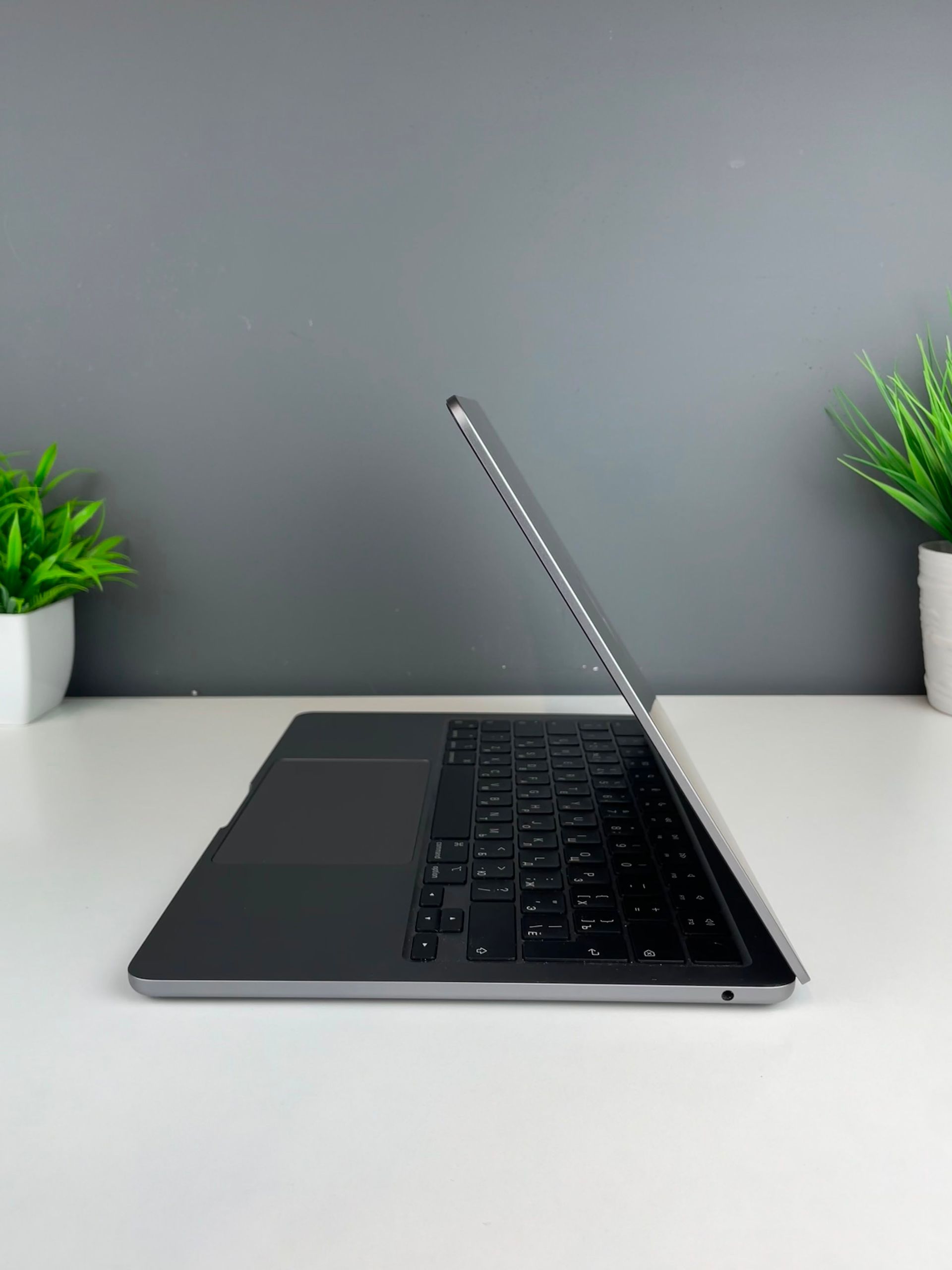 Ноутбук Apple macbook air 13 m3 M3 ядер 8 GB 256 GB 13 дюймов