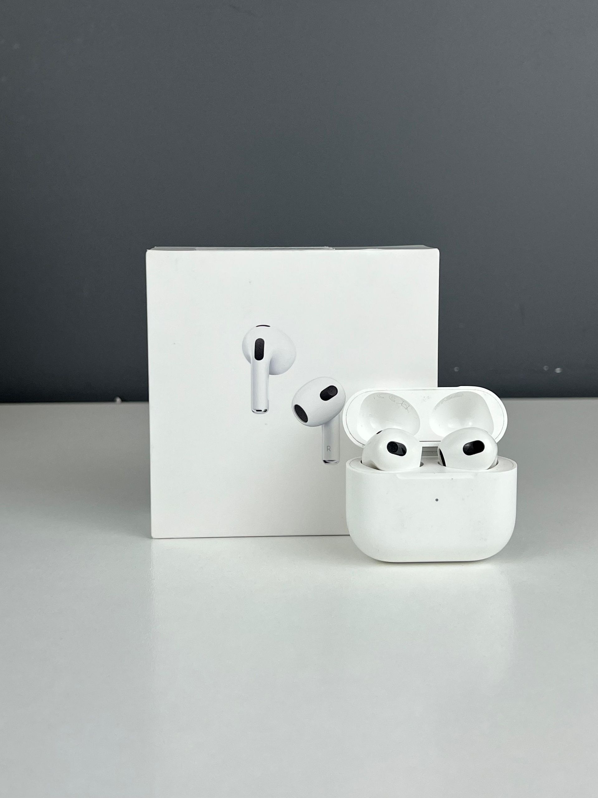 Apple AirPods 3 series
