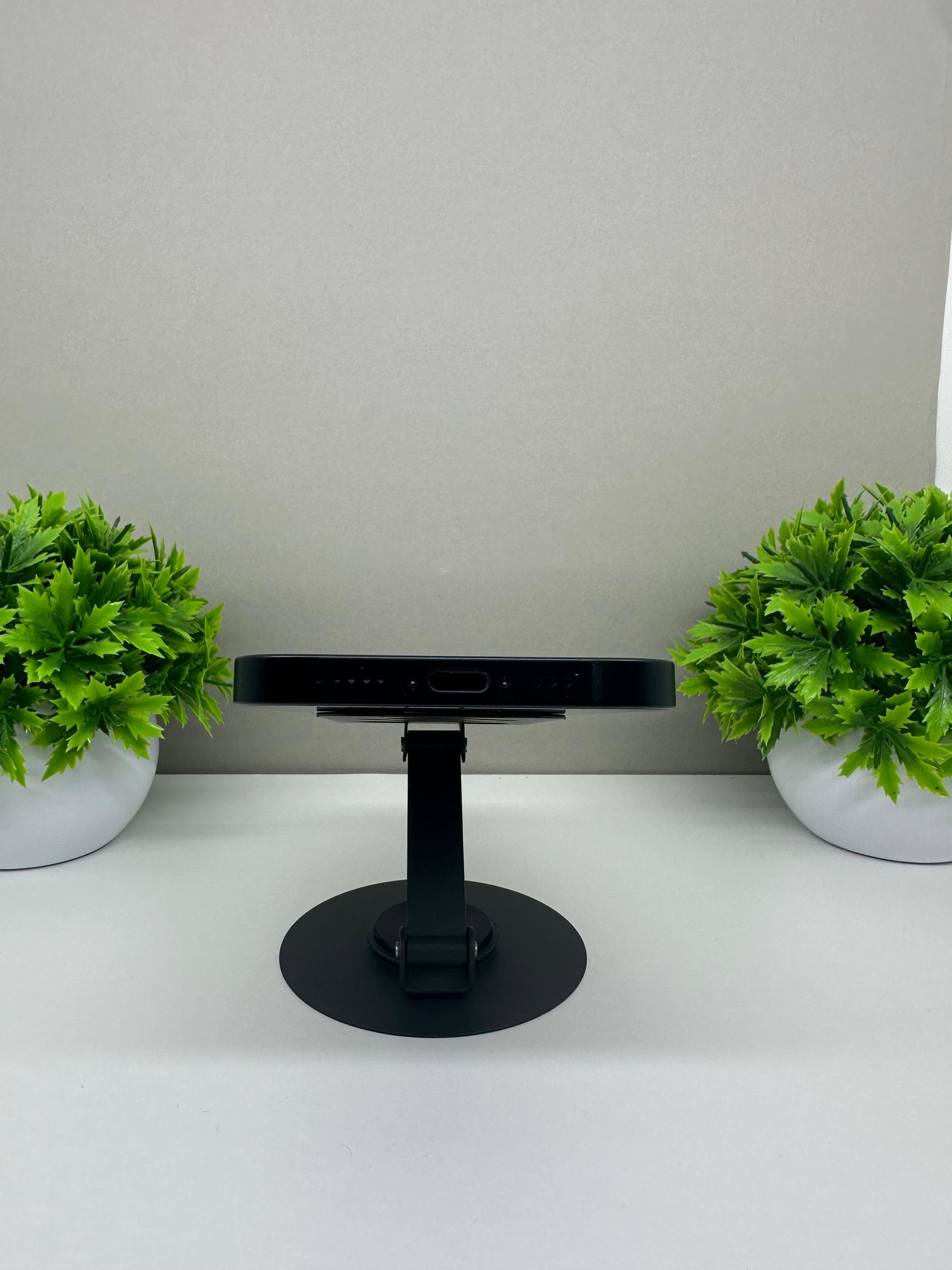 Apple iPhone 16e 128GB - фото_3