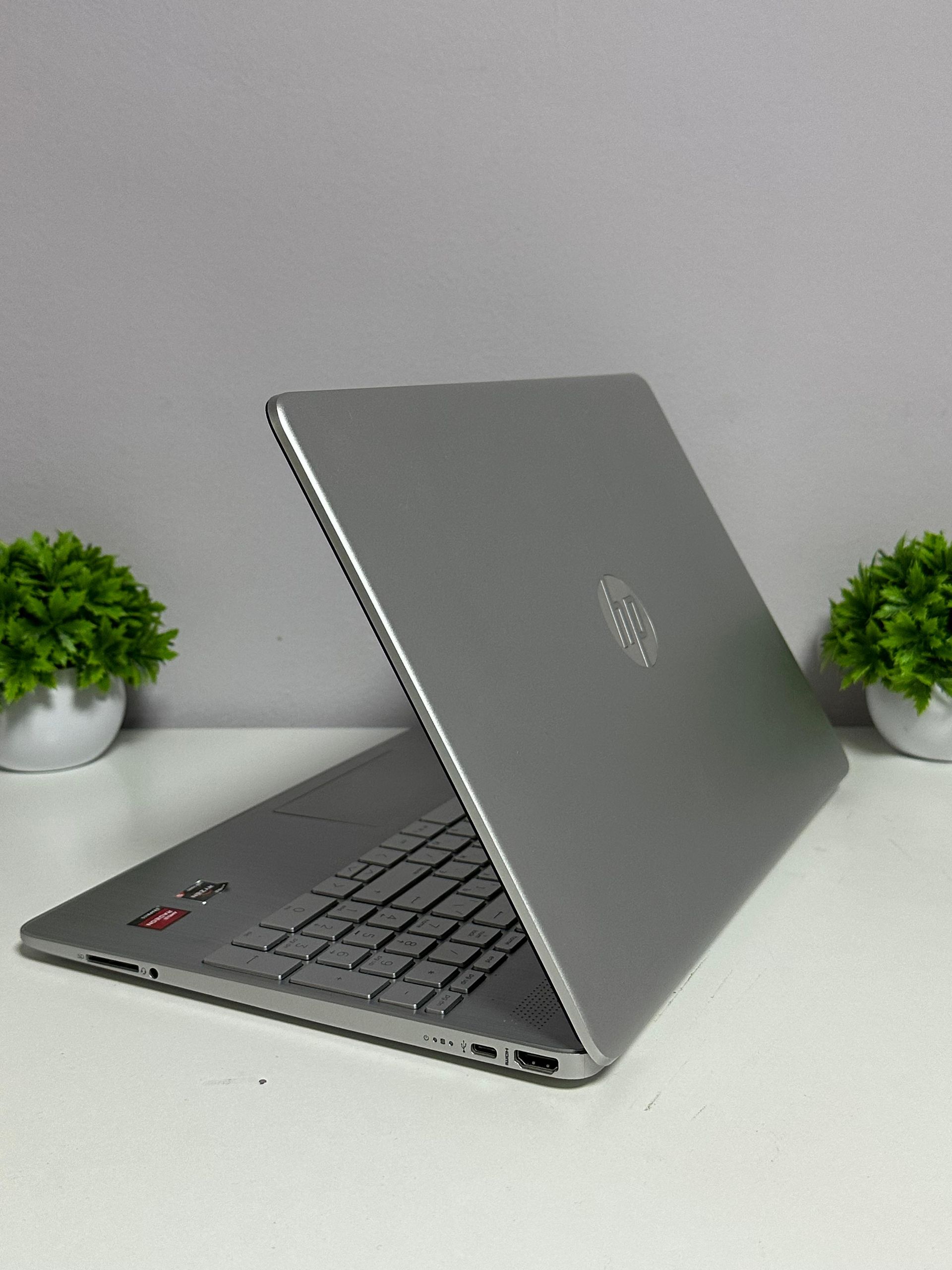 Ноутбук Hp Для работы и учебы  Intel Core i5 5-поколение  ядер 8 GB 500 GB 16 дюймов
