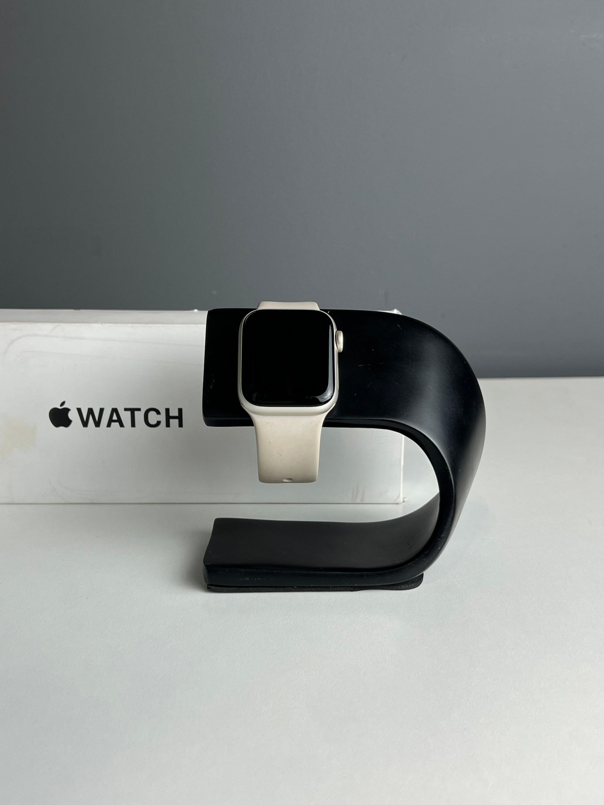 Apple Watch SE 40 мм (2е поколение)