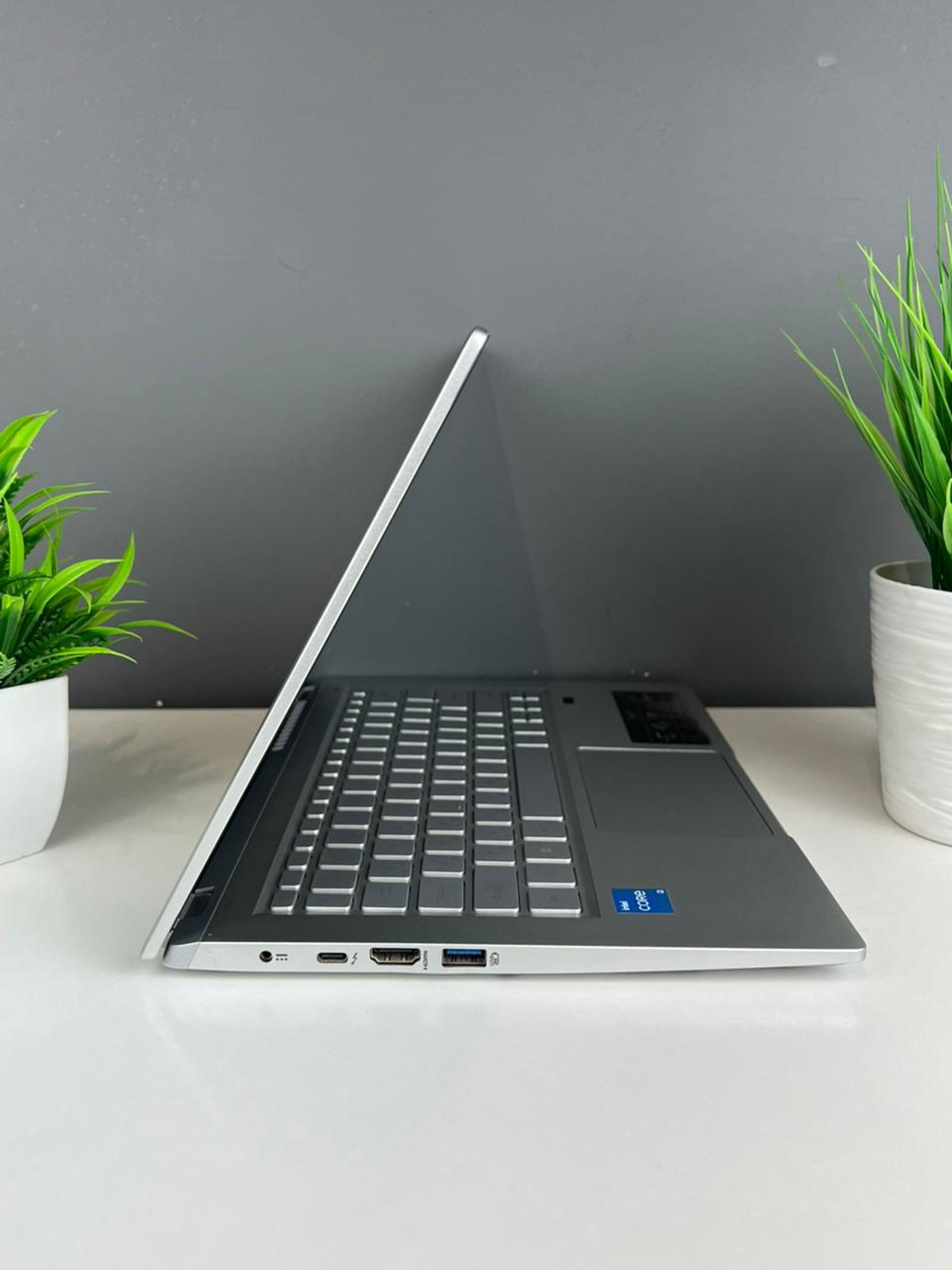 Ноутбук Asus core i3/11-пок  Intel Core i3  11-поколение  ядер 8 GB 256 GB