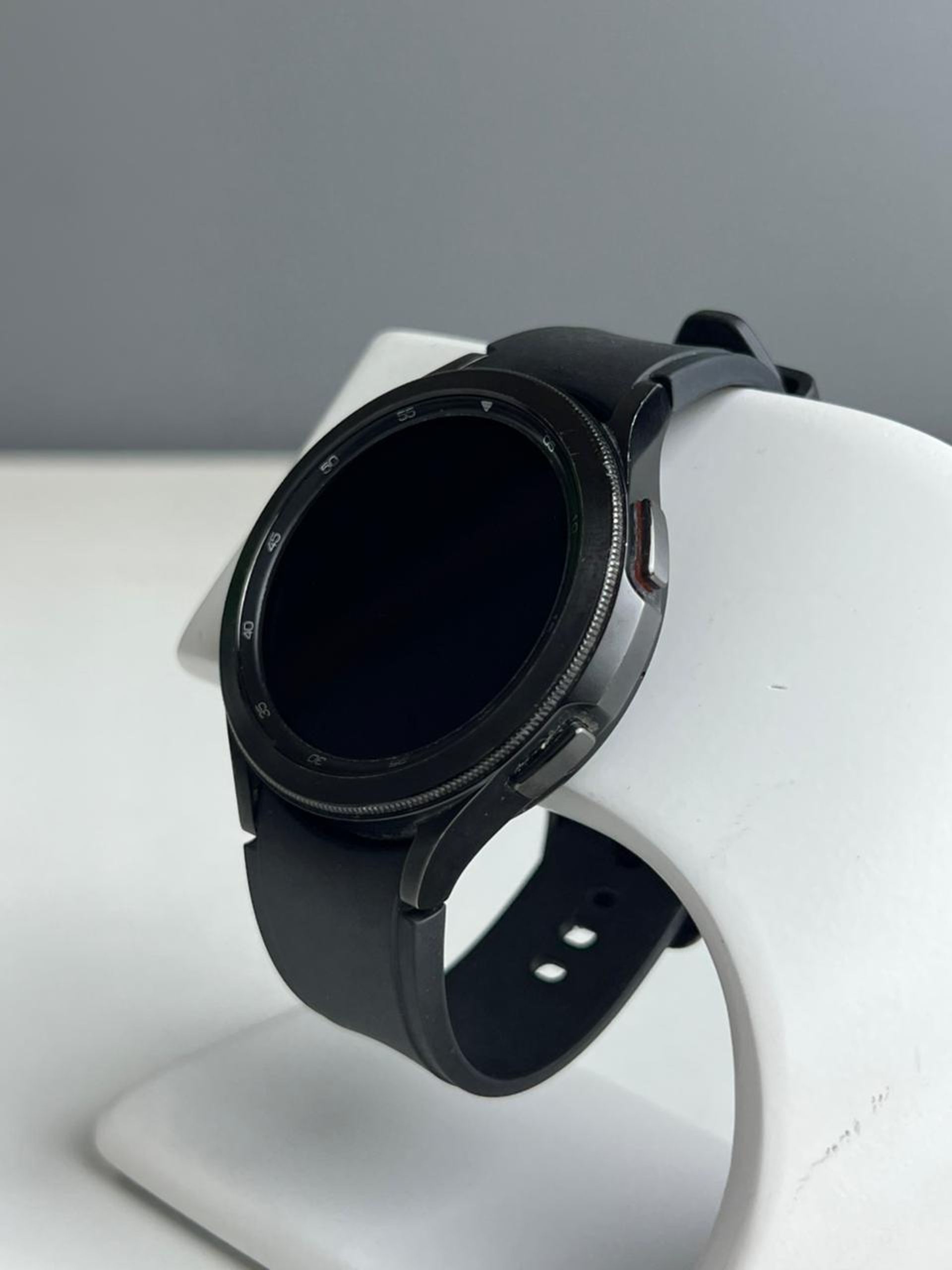 Samsung Series 4 Classic SM-R890 41mm
